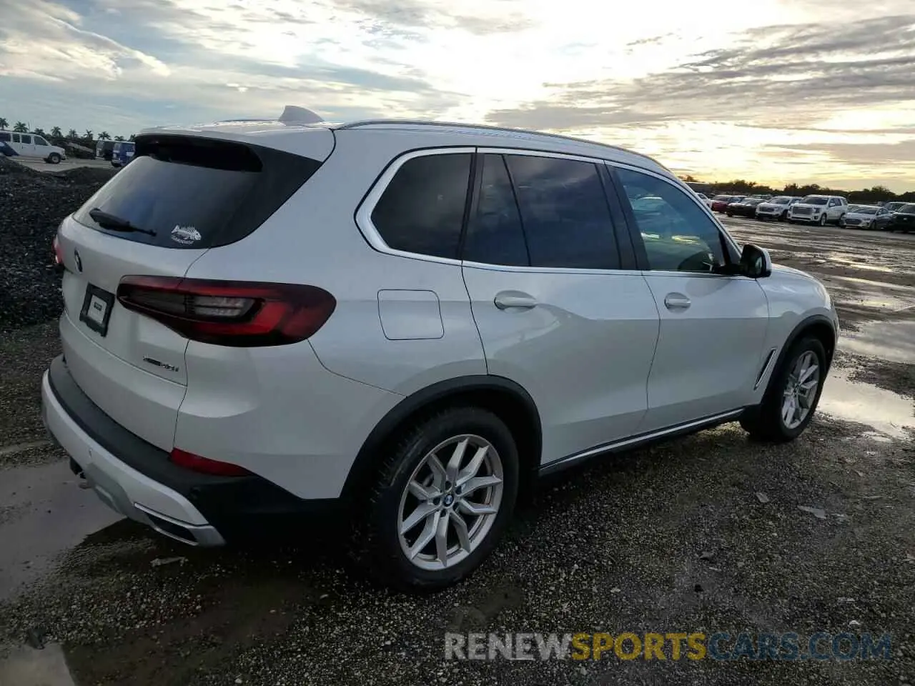 3 fotografías del automóvil dañado 5UXCR6C02M9G97157 BMW X5 2021