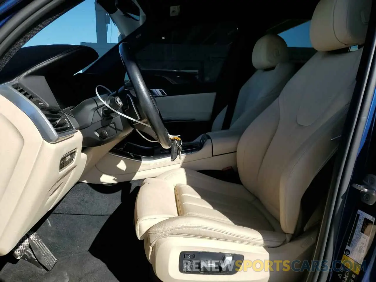 7 fotografías del automóvil dañado 5UXCR6C04M9F36065 BMW X5 2021