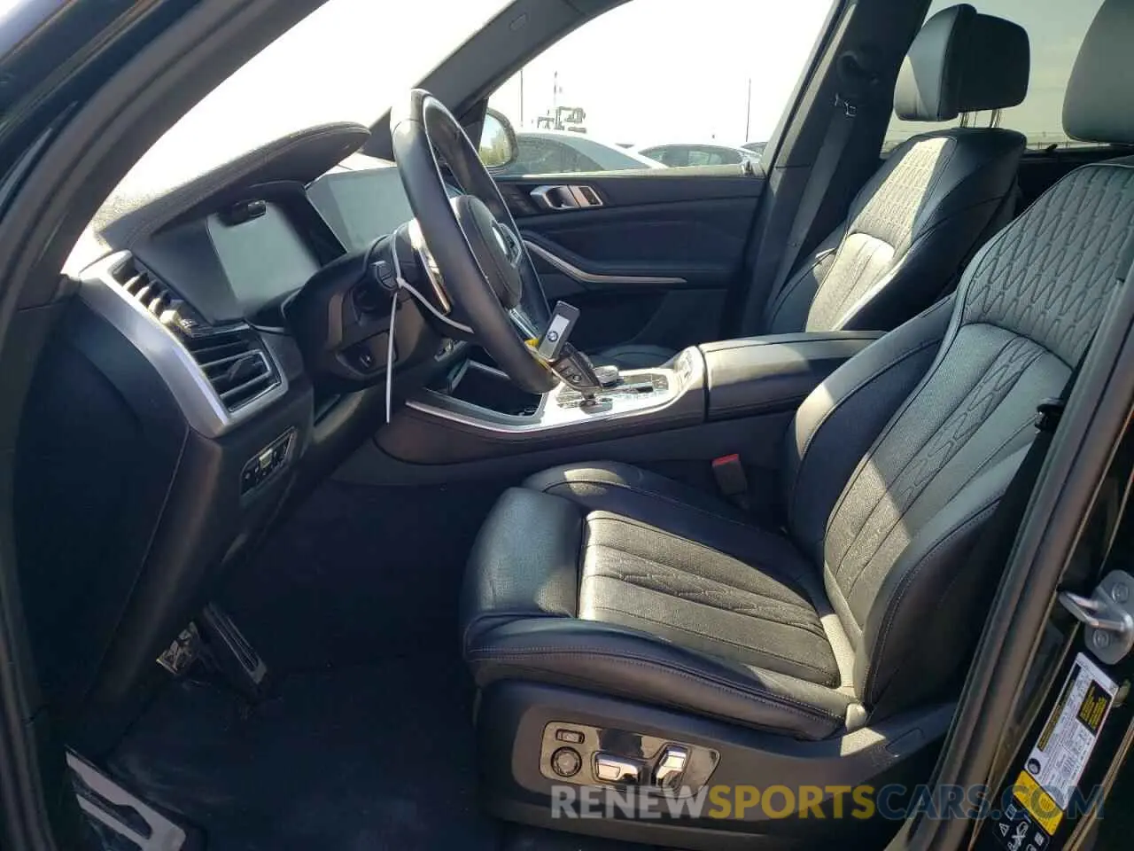 7 fotografías del automóvil dañado 5UXCR6C04M9G03215 BMW X5 2021