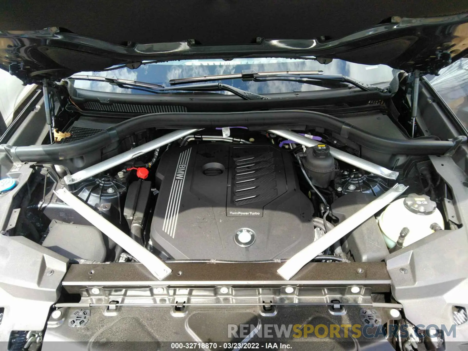 10 fotografías del automóvil dañado 5UXCR6C04M9H72019 BMW X5 2021