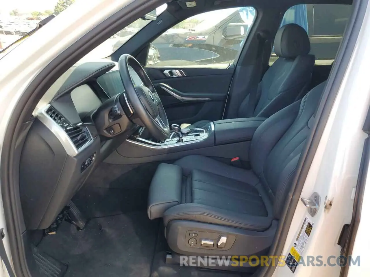 7 fotografías del automóvil dañado 5UXCR6C06M9E51356 BMW X5 2021