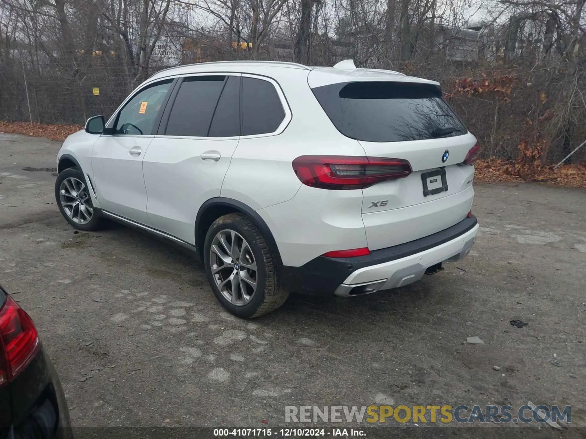 3 fotografías del automóvil dañado 5UXCR6C06M9F67348 BMW X5 2021