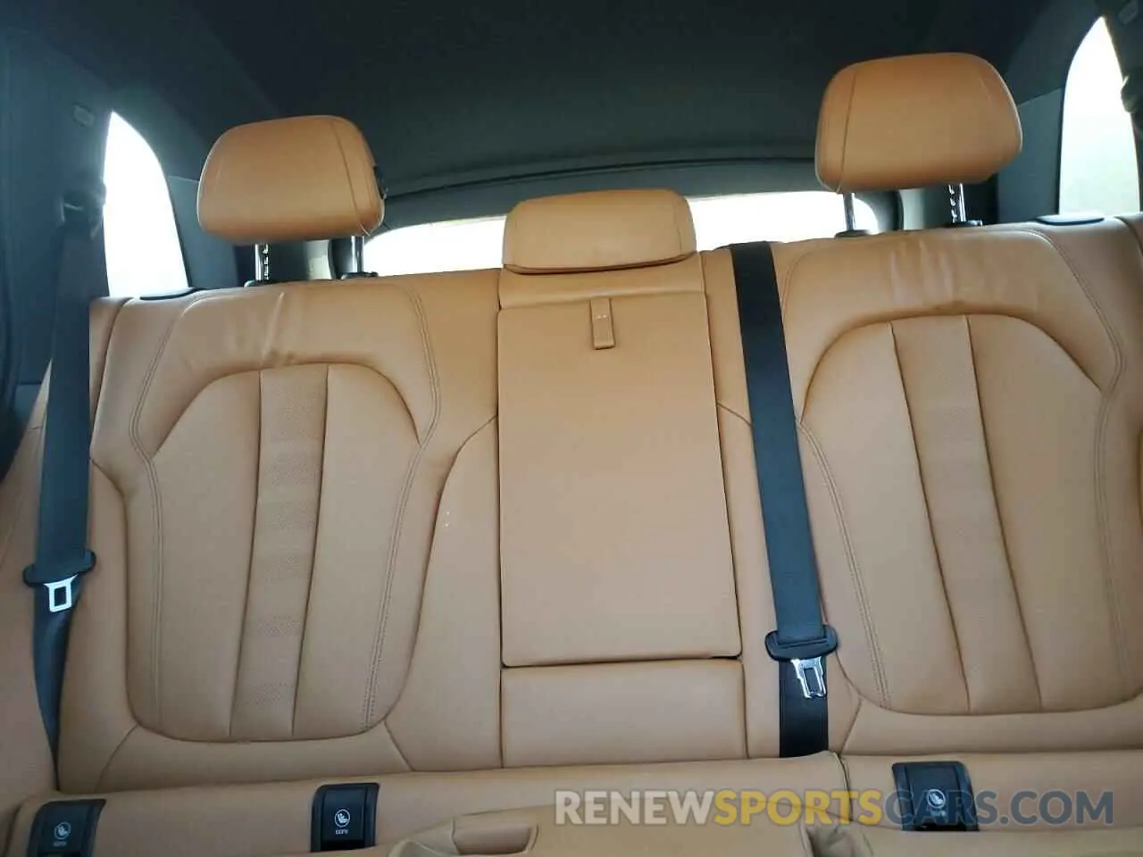 10 fotografías del automóvil dañado 5UXCR6C06M9G64646 BMW X5 2021