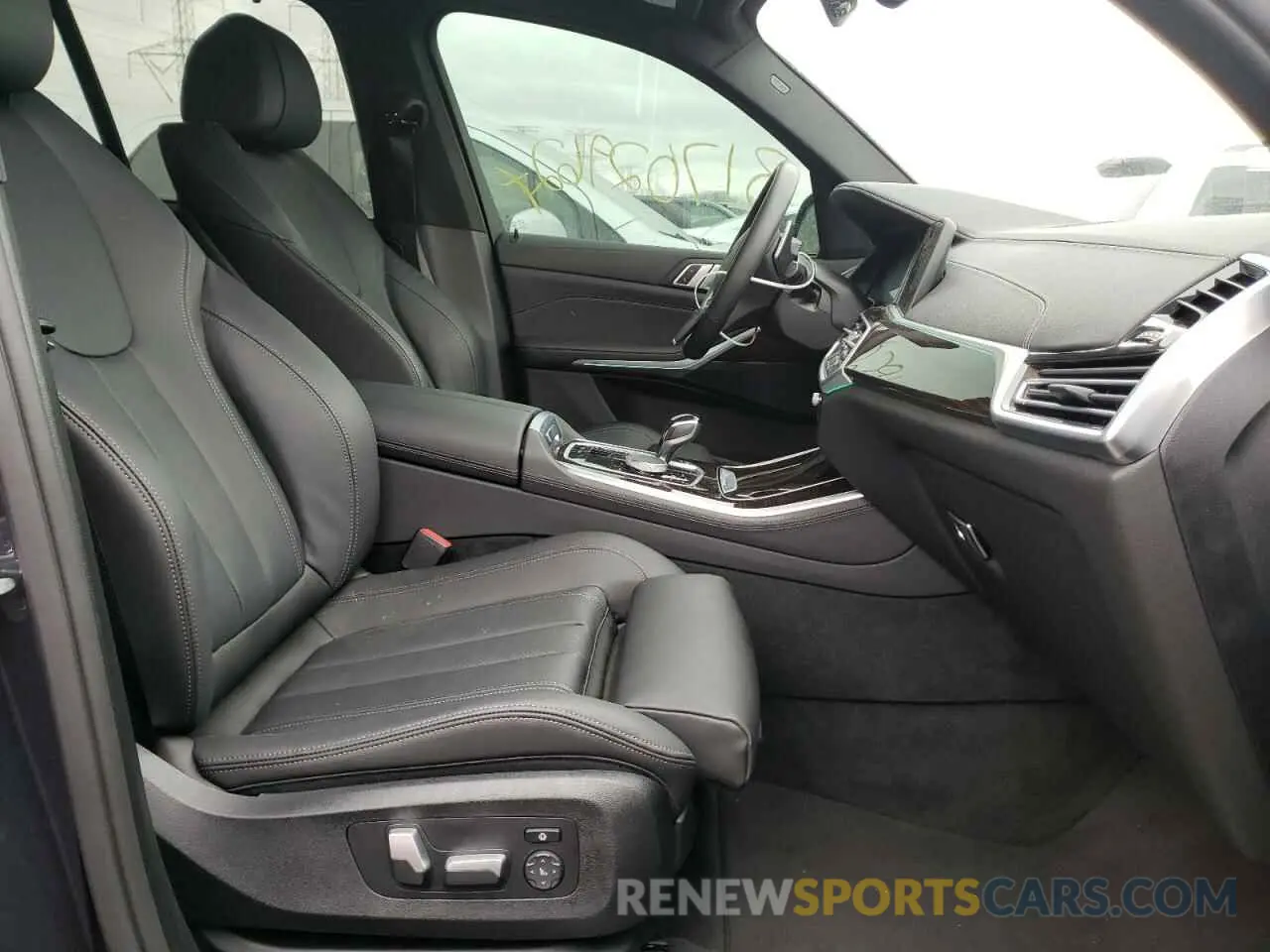 5 fotografías del automóvil dañado 5UXCR6C09M9H49593 BMW X5 2021