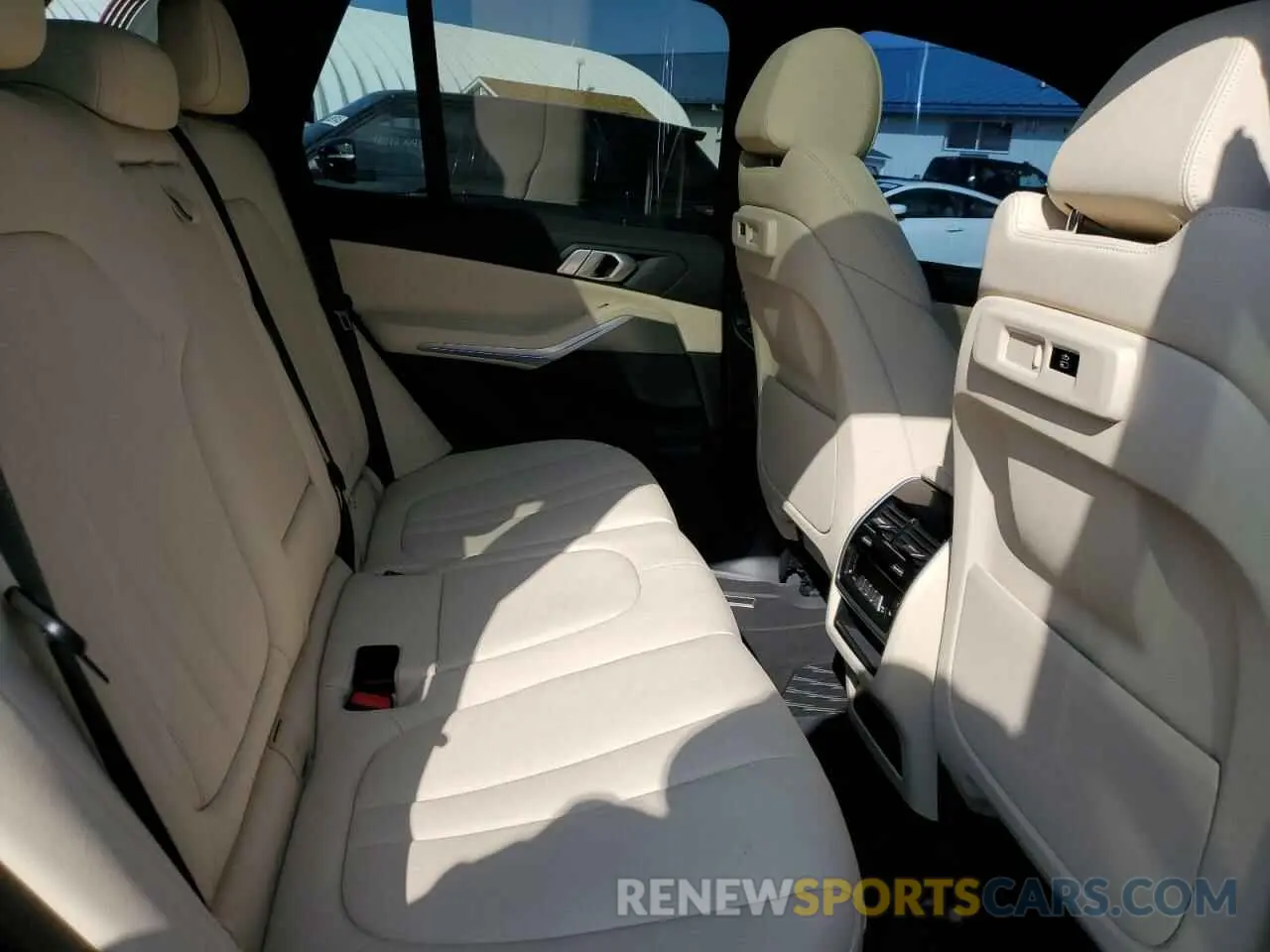 11 fotografías del automóvil dañado 5UXCR6C0XM9F44249 BMW X5 2021