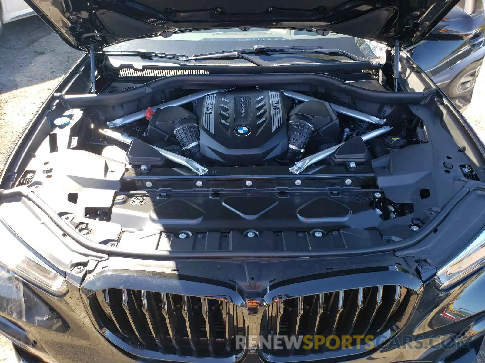 7 fotografías del automóvil dañado 5UXJU4C04M9F66175 BMW X5 2021