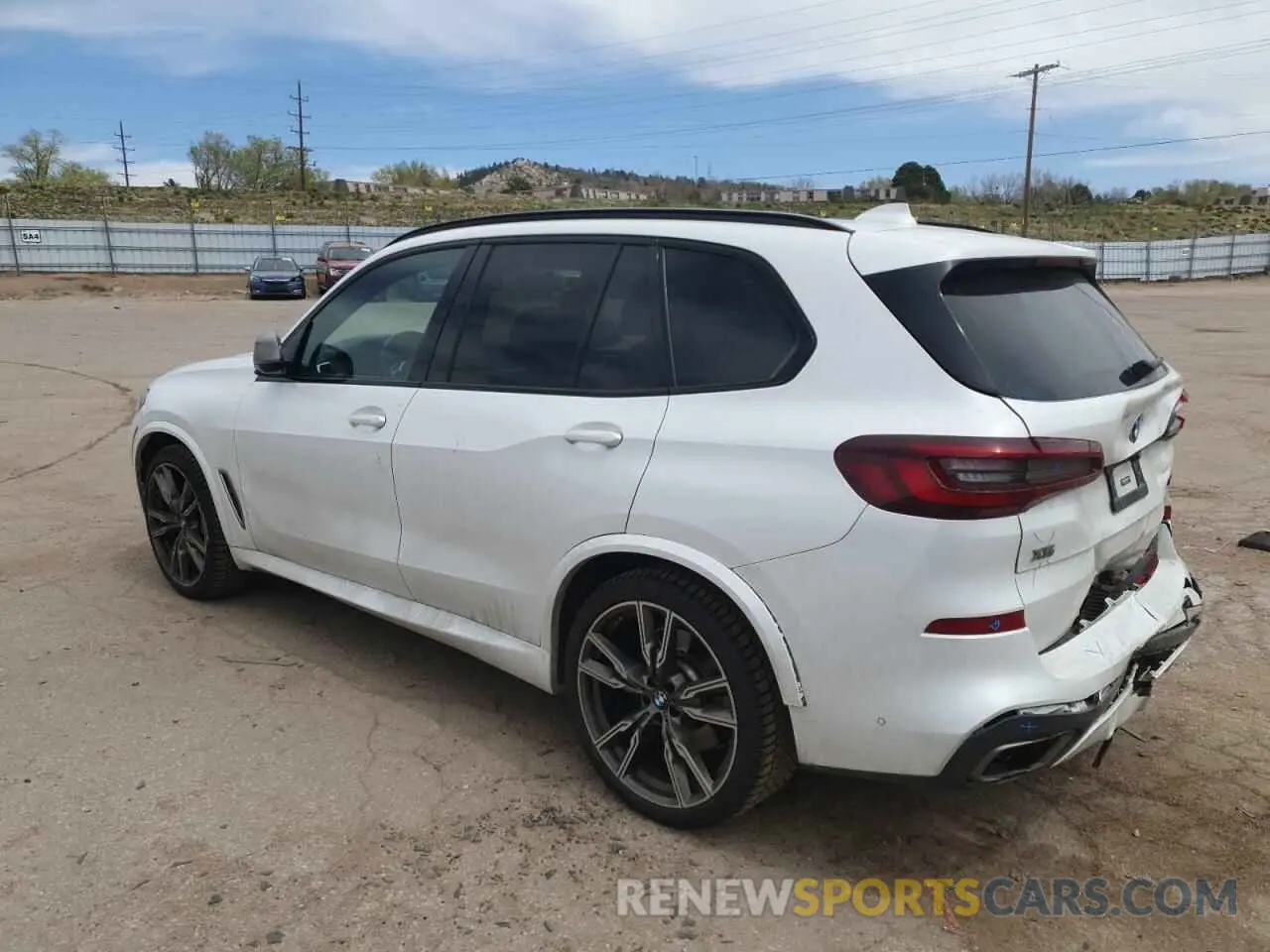 2 fotografías del automóvil dañado 5UXJU4C05M9E44232 BMW X5 2021
