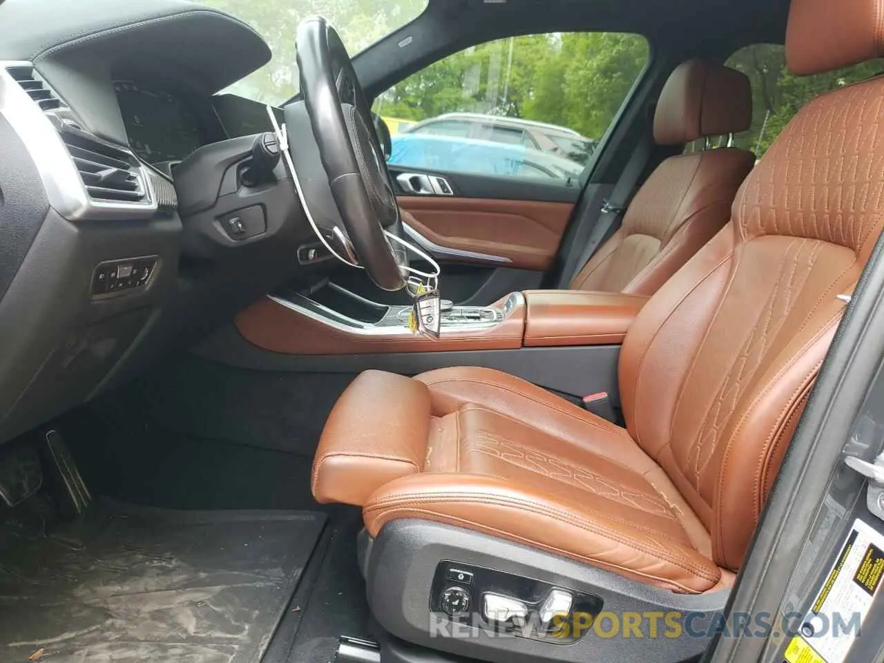 7 fotografías del automóvil dañado 5UXJU4C05M9G68228 BMW X5 2021