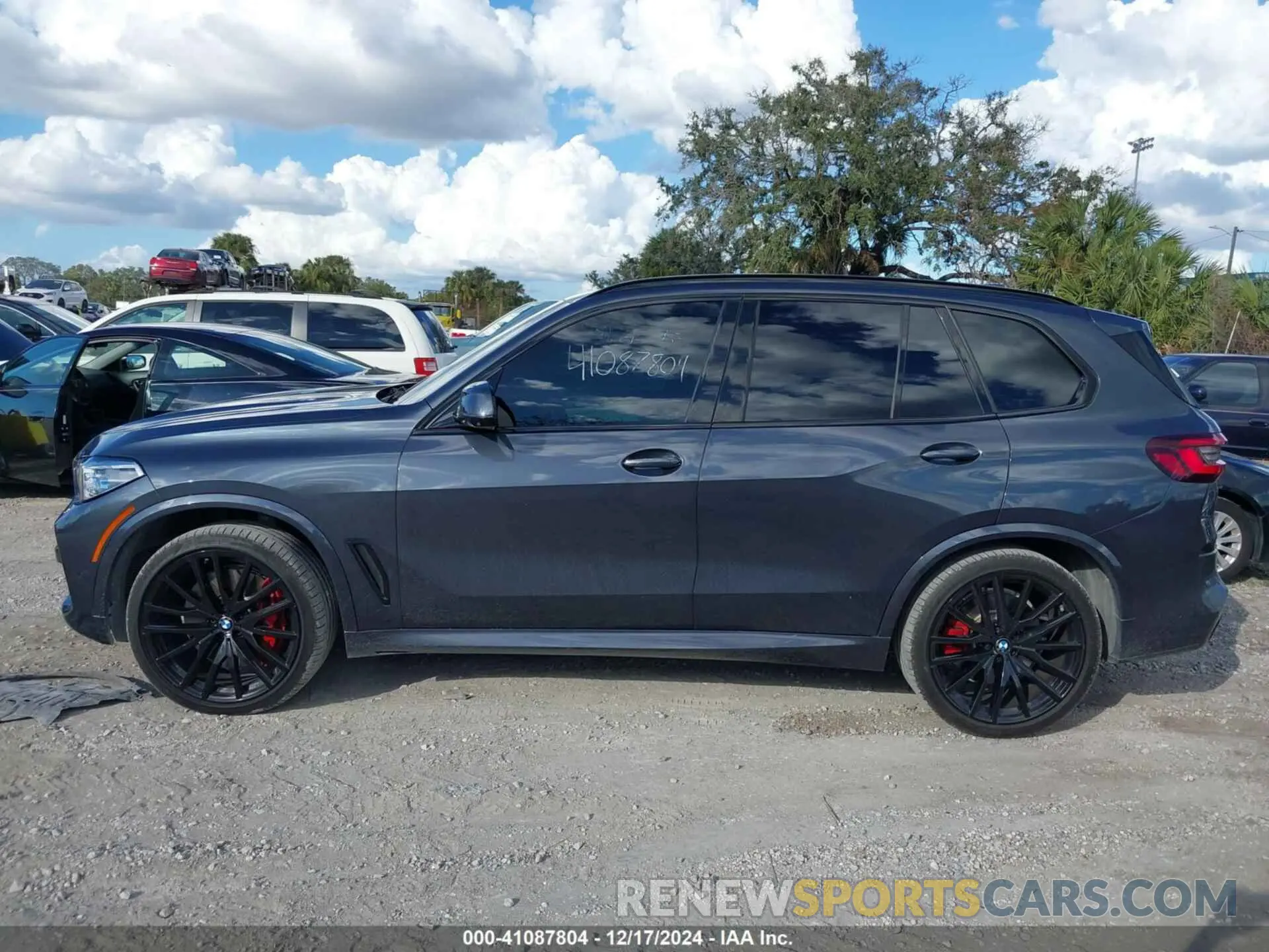 14 fotografías del automóvil dañado 5UXJU4C09M9E88301 BMW X5 2021