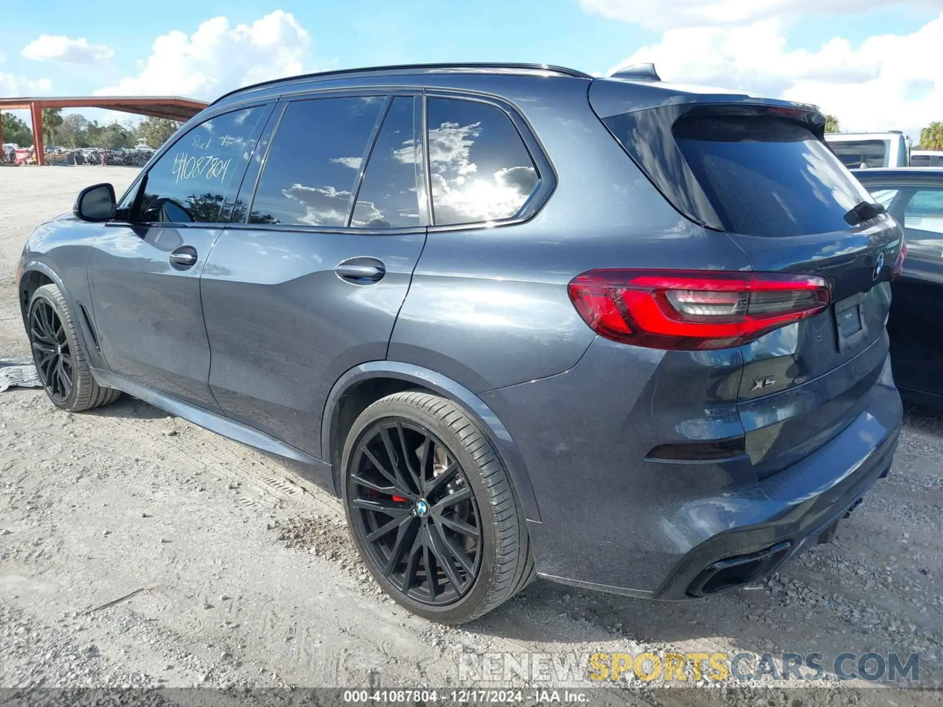 3 fotografías del automóvil dañado 5UXJU4C09M9E88301 BMW X5 2021