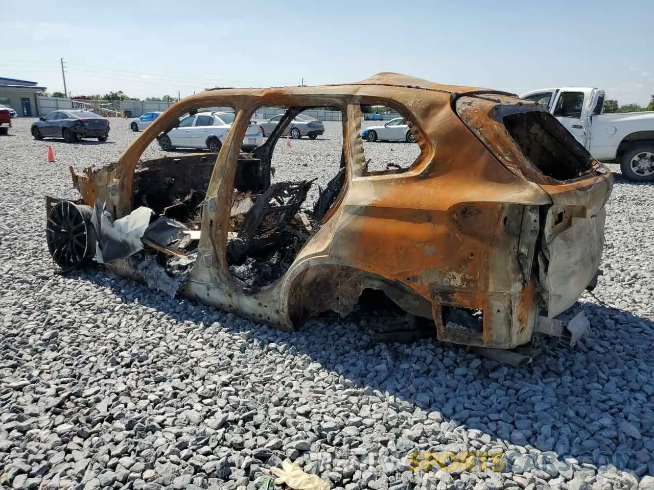 2 fotografías del automóvil dañado 5UXJU4C0XMLH77996 BMW X5 2021