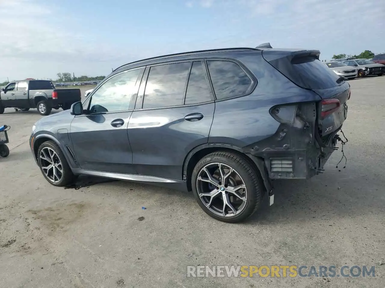 2 fotografías del automóvil dañado 5UXTA6C03M9H97579 BMW X5 2021
