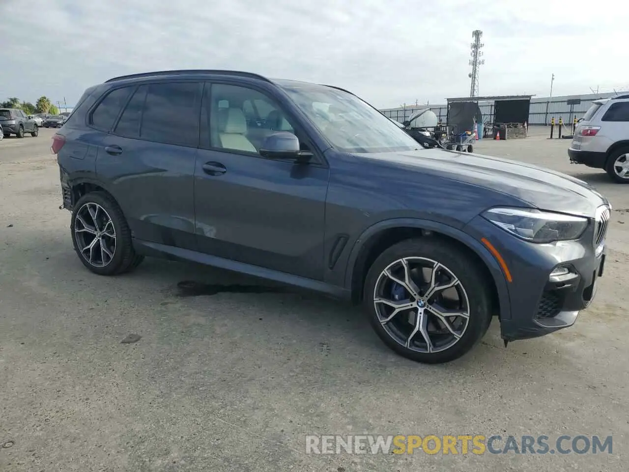 4 fotografías del automóvil dañado 5UXTA6C03M9H97579 BMW X5 2021