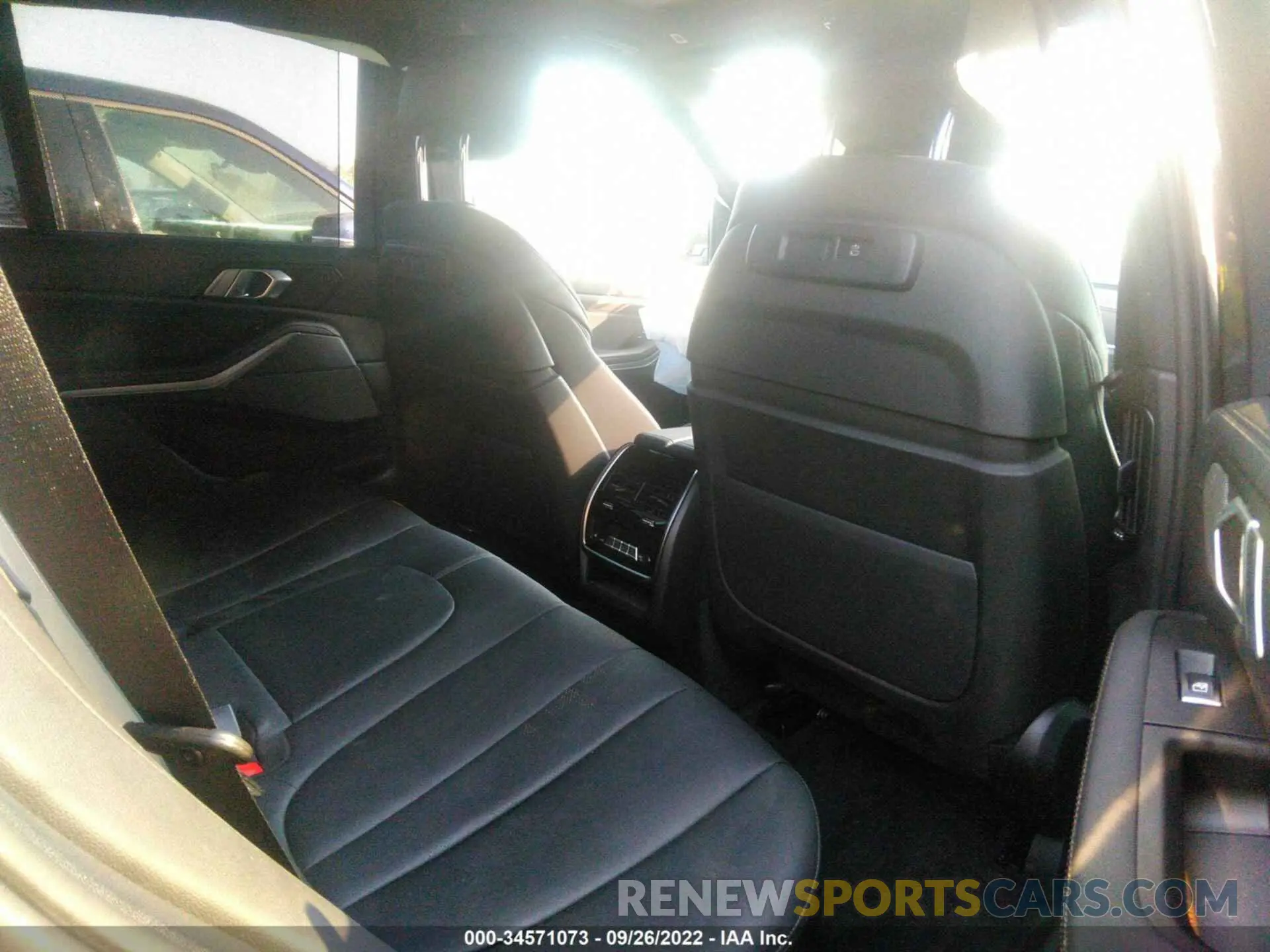 8 fotografías del automóvil dañado 5UXTA6C04M9E26981 BMW X5 2021