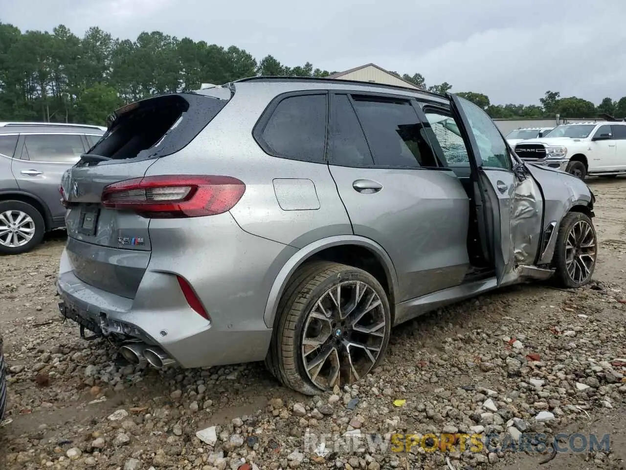 3 fotografías del automóvil dañado 5YMJU0C0XM9F01820 BMW X5 2021