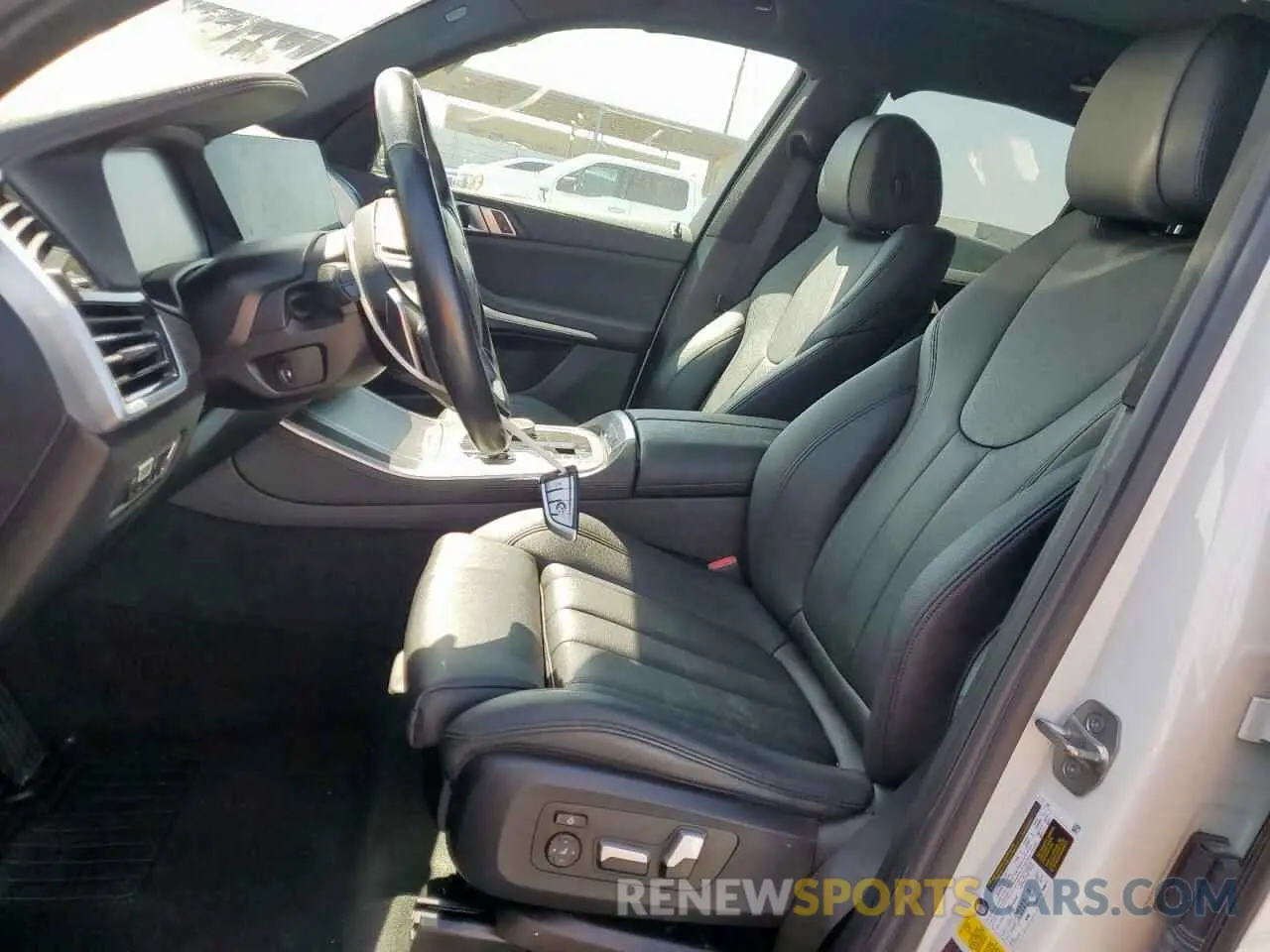 7 fotografías del automóvil dañado 5UXCR4C01N9J66048 BMW X5 2022