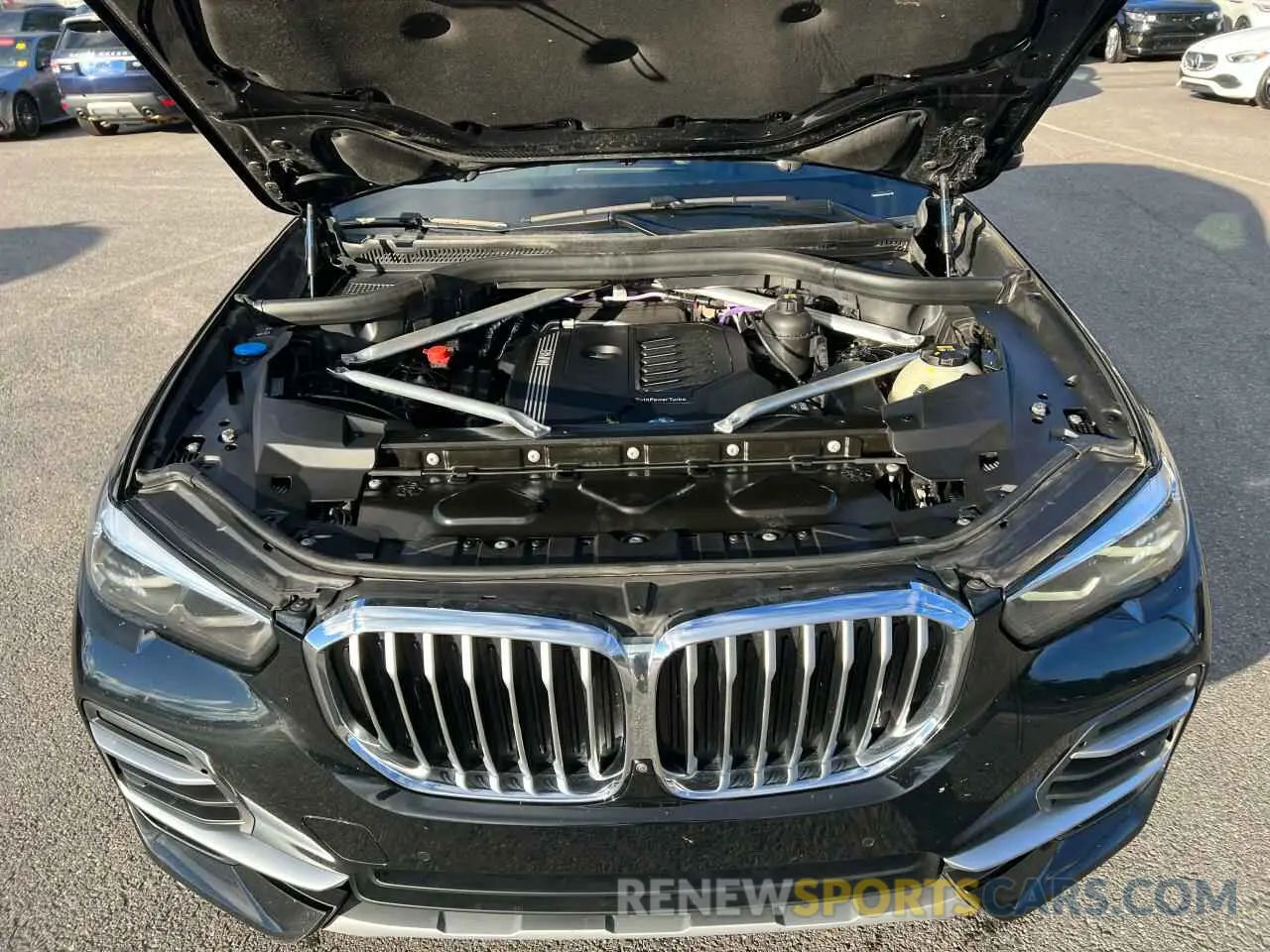 8 fotografías del automóvil dañado 5UXCR4C04N9J77349 BMW X5 2022