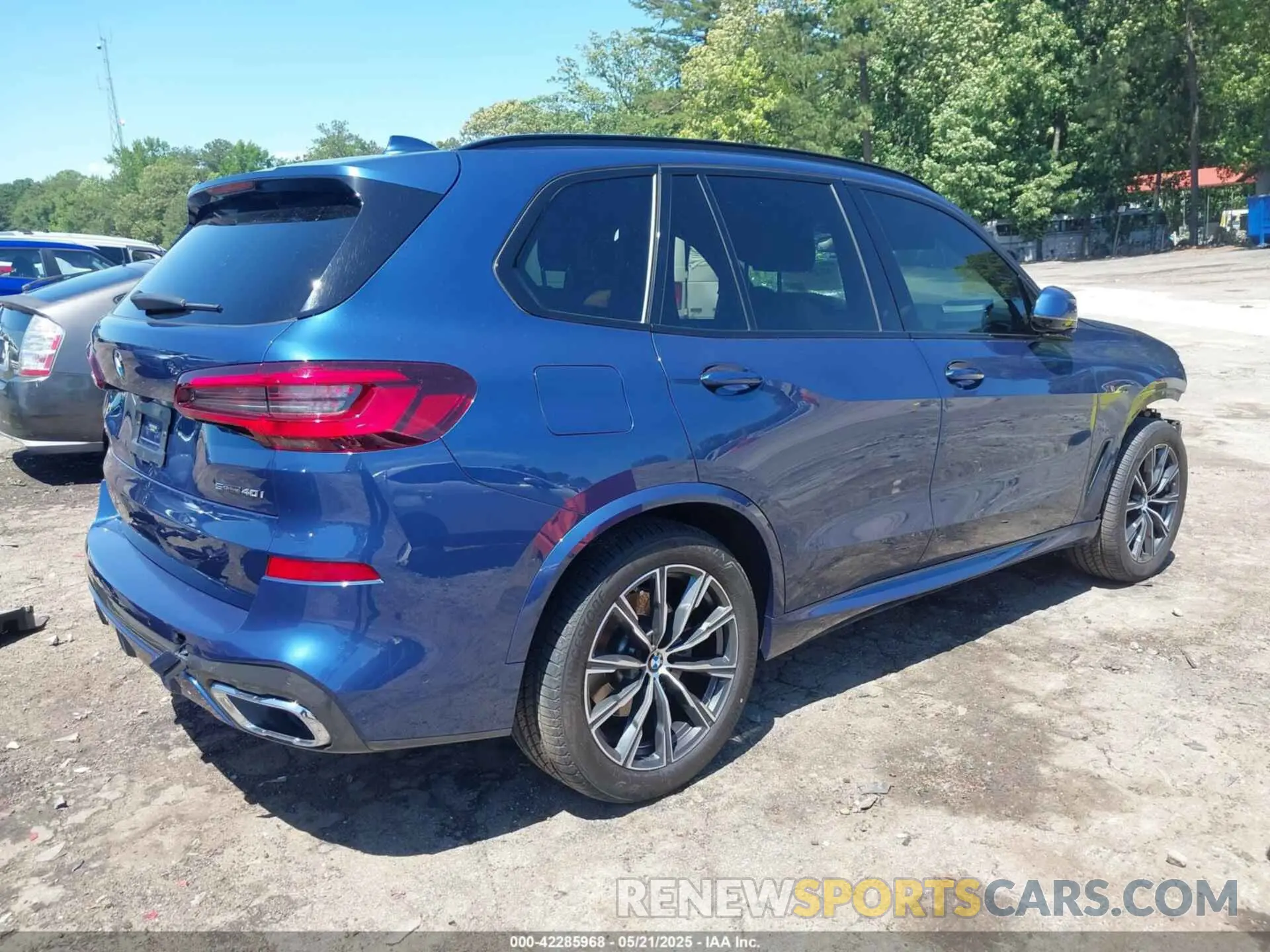 4 fotografías del automóvil dañado 5UXCR4C04N9J83247 BMW X5 2022