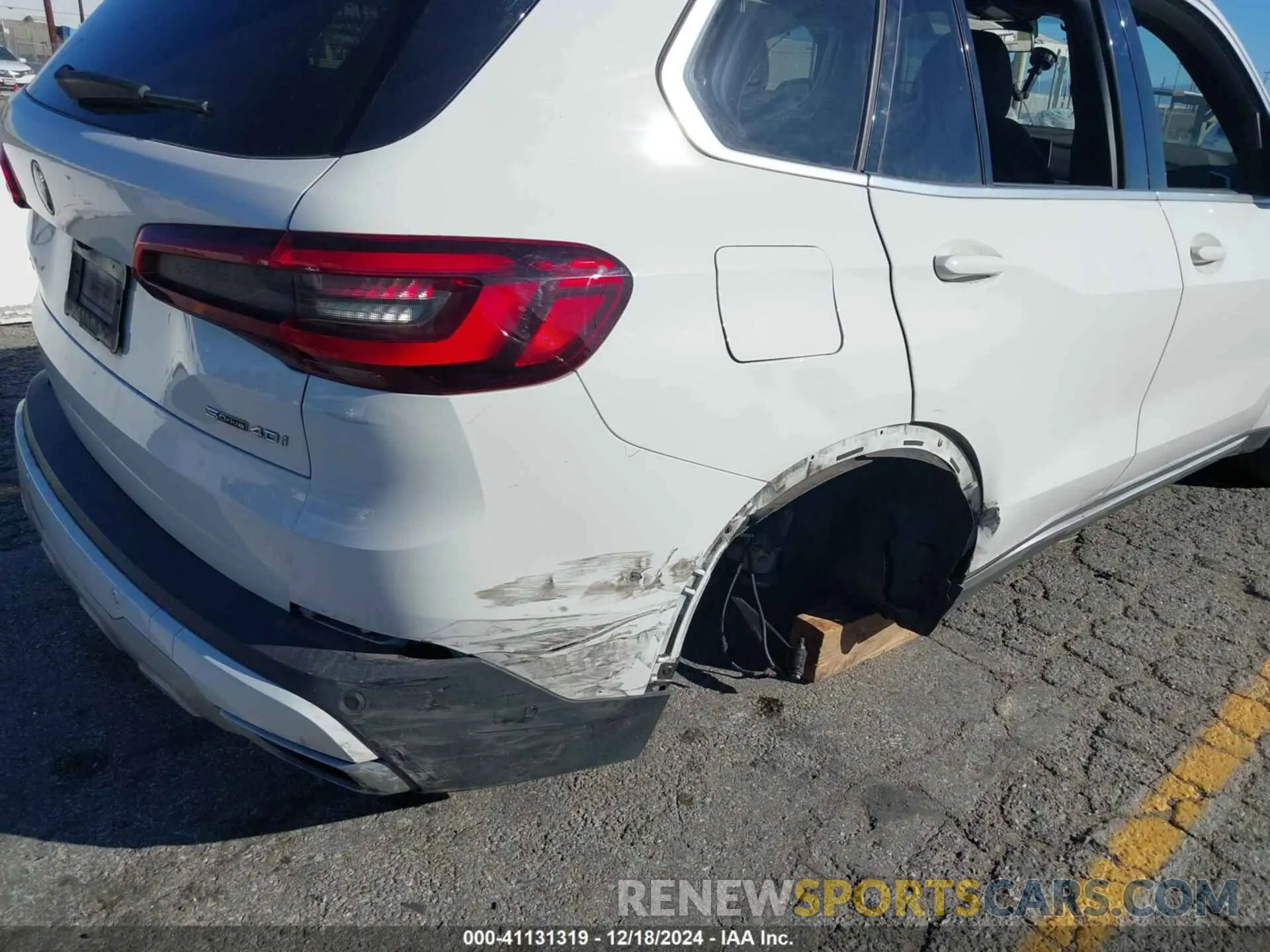 16 fotografías del automóvil dañado 5UXCR4C04N9M61676 BMW X5 2022