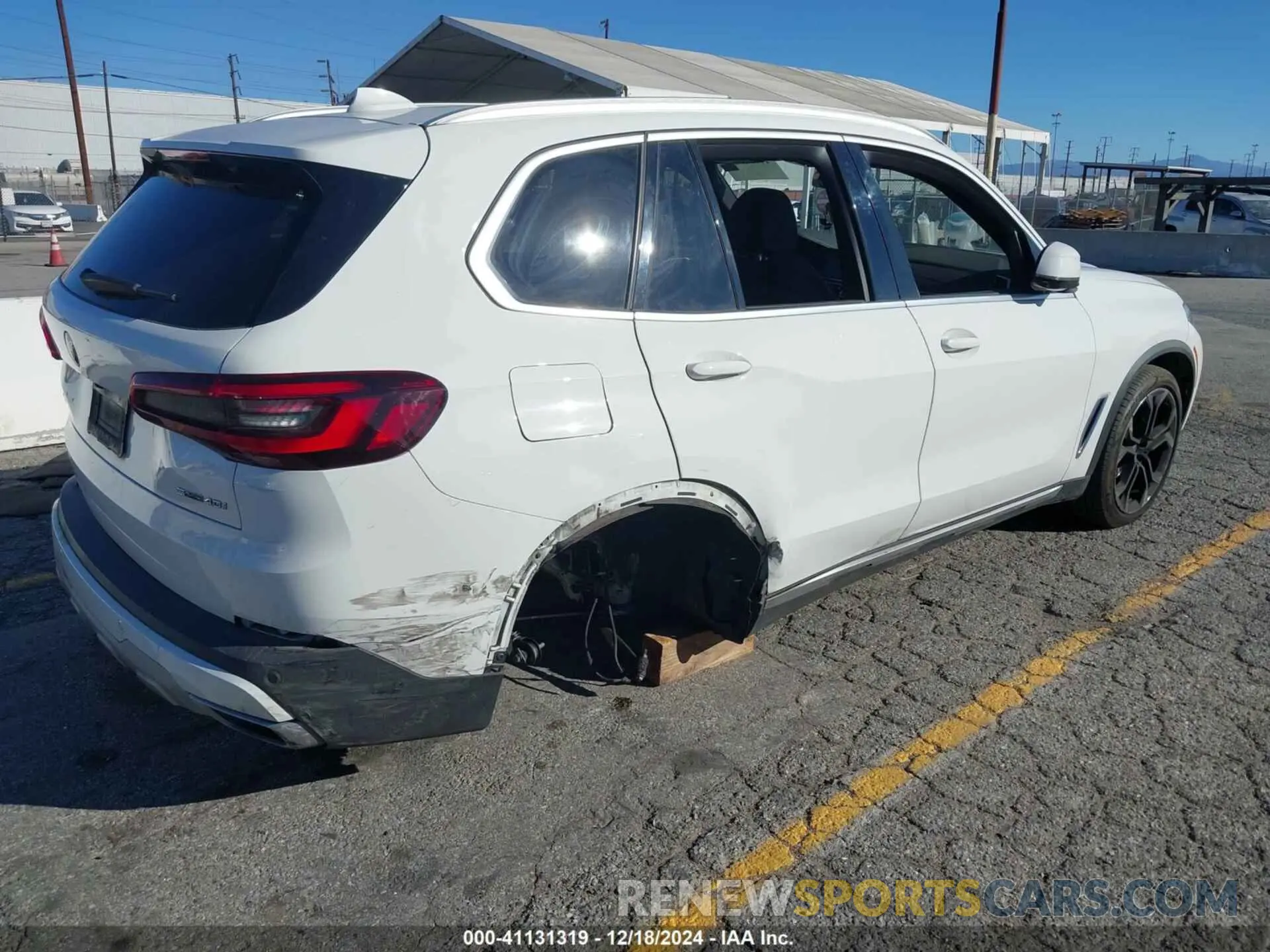 4 fotografías del automóvil dañado 5UXCR4C04N9M61676 BMW X5 2022