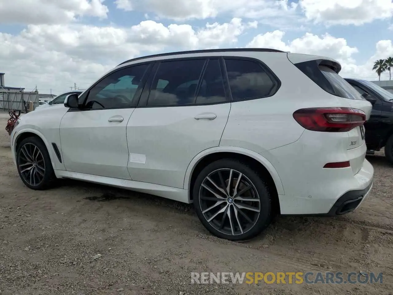 2 fotografías del automóvil dañado 5UXCR4C06N9K56750 BMW X5 2022