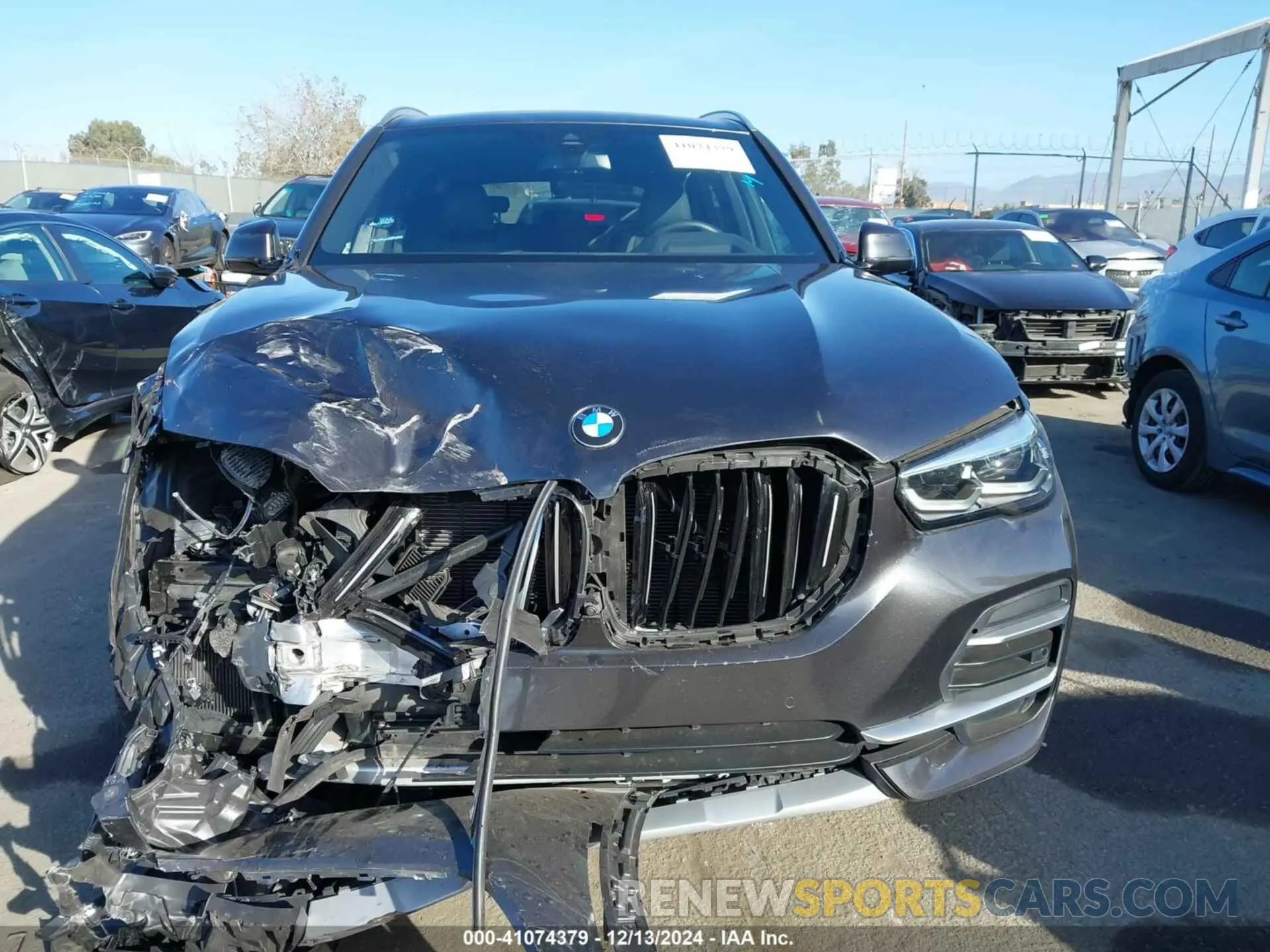 12 fotografías del automóvil dañado 5UXCR4C08N9M52365 BMW X5 2022