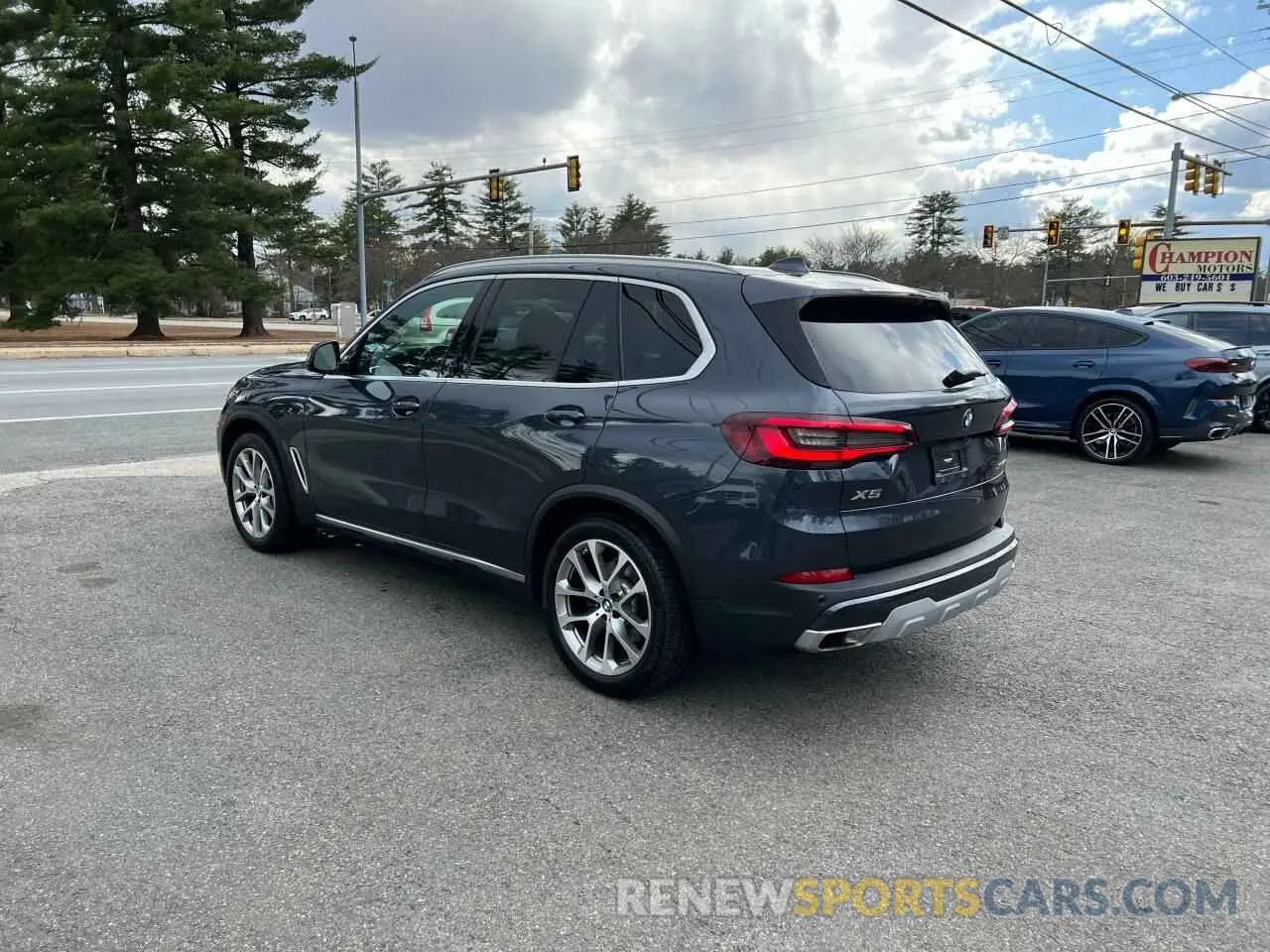 3 fotografías del automóvil dañado 5UXCR6C00N9J48961 BMW X5 2022