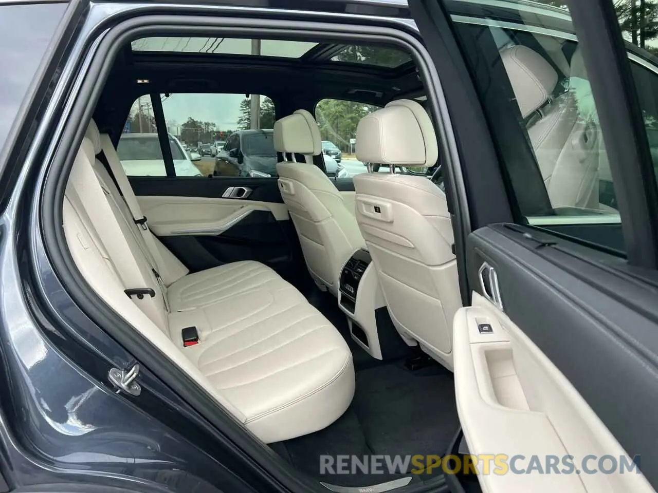 6 fotografías del automóvil dañado 5UXCR6C00N9J48961 BMW X5 2022