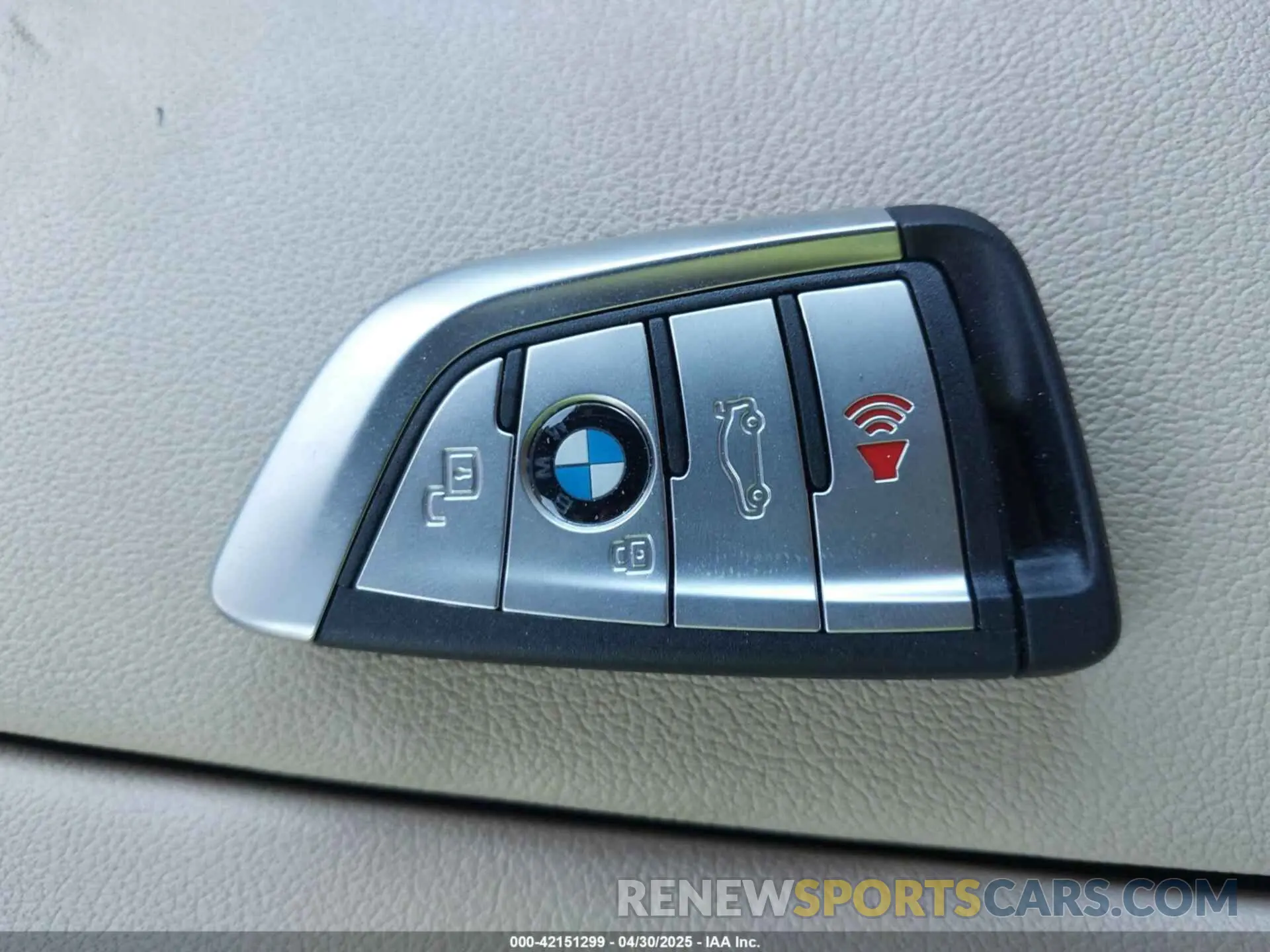 11 fotografías del automóvil dañado 5UXCR6C00N9J78820 BMW X5 2022