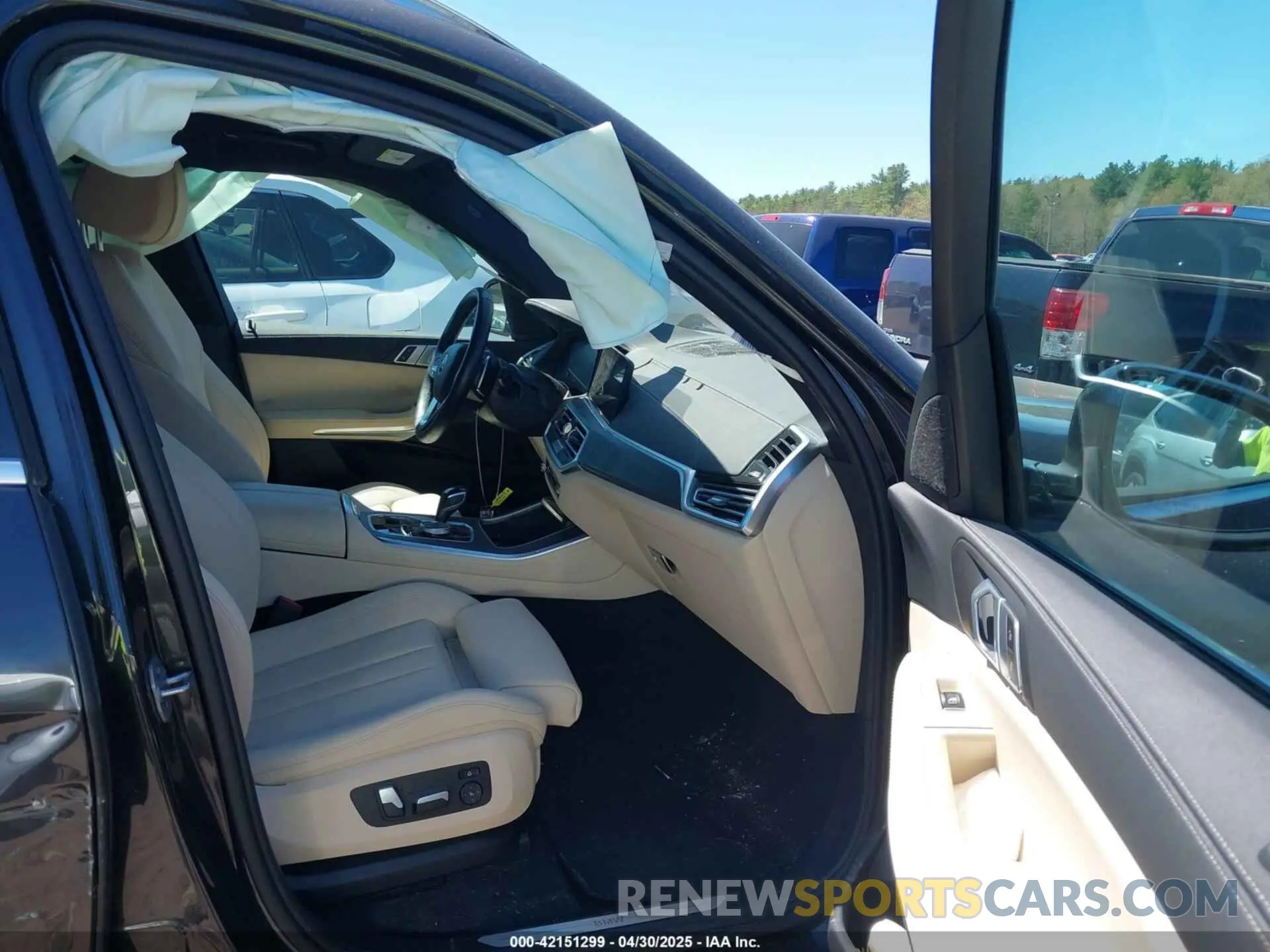 5 fotografías del automóvil dañado 5UXCR6C00N9J78820 BMW X5 2022