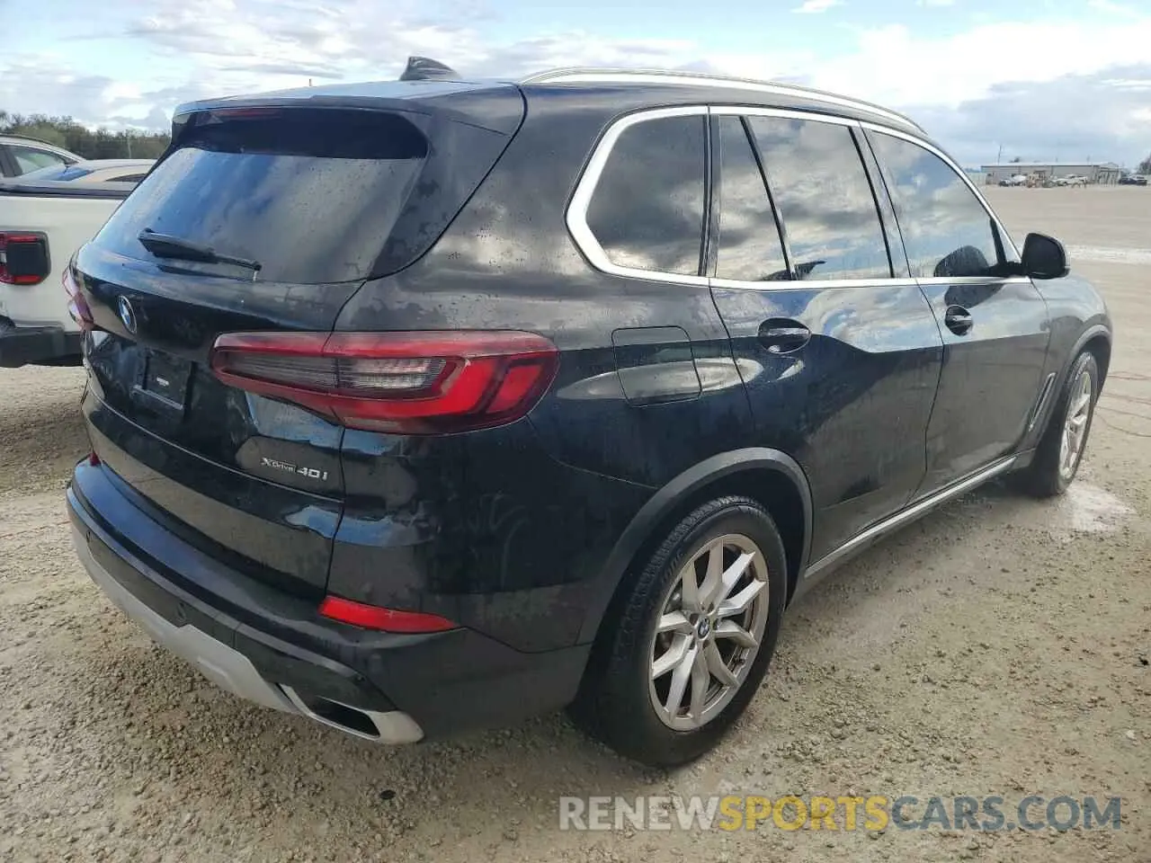 3 fotografías del automóvil dañado 5UXCR6C01N9K73077 BMW X5 2022