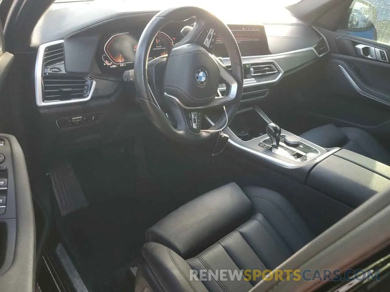 8 fotografías del automóvil dañado 5UXCR6C01N9K73077 BMW X5 2022