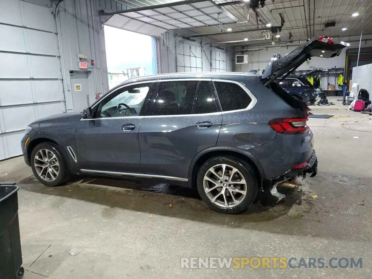 2 fotografías del automóvil dañado 5UXCR6C02N9M05912 BMW X5 2022
