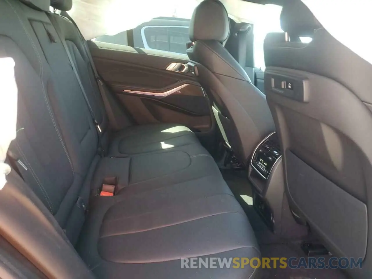 11 fotografías del automóvil dañado 5UXCR6C02N9M59422 BMW X5 2022