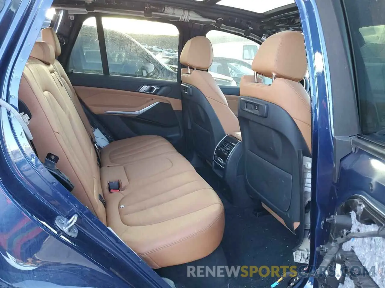 11 fotografías del automóvil dañado 5UXCR6C03N9K75641 BMW X5 2022