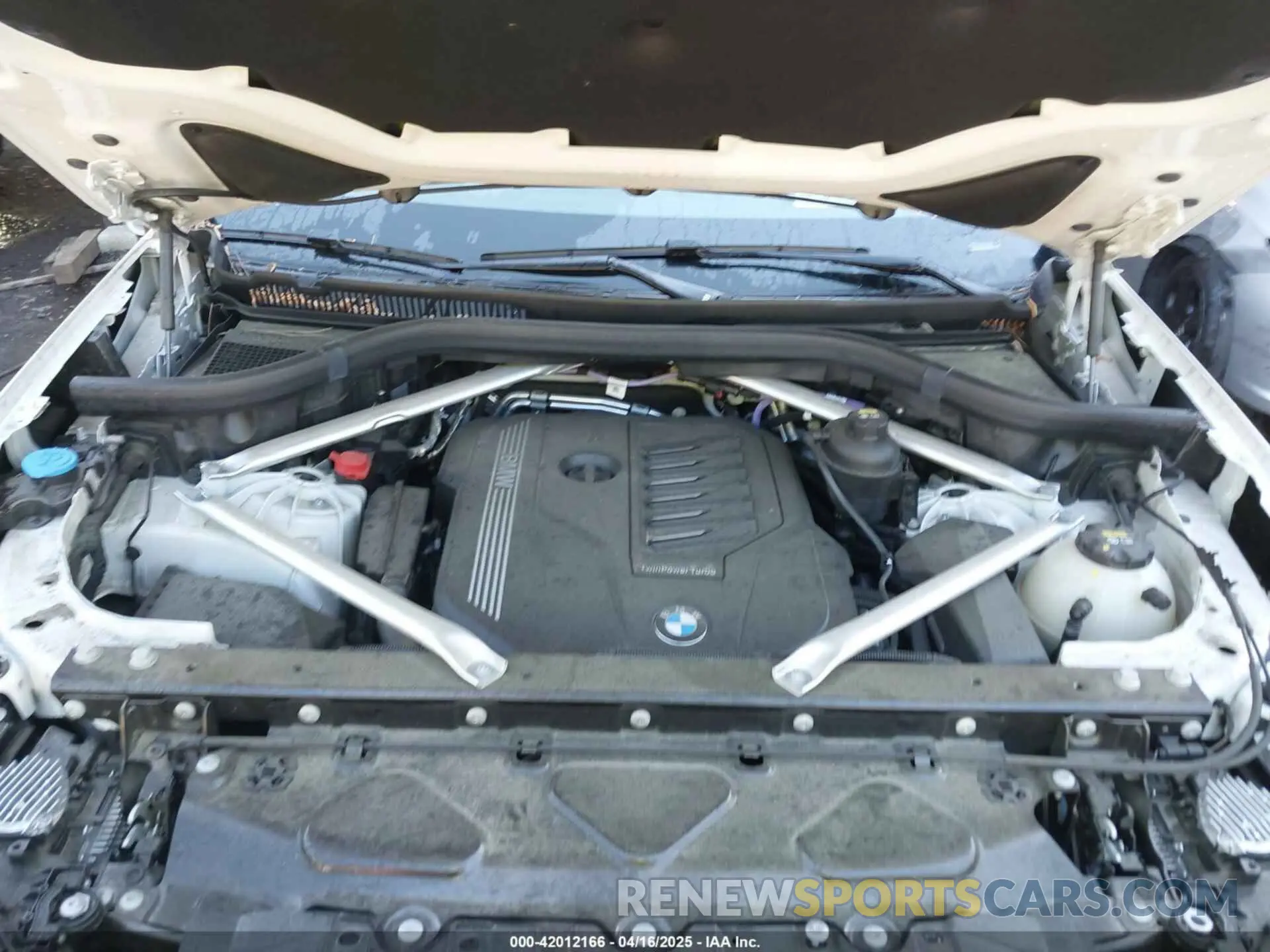 10 fotografías del automóvil dañado 5UXCR6C03N9L92409 BMW X5 2022
