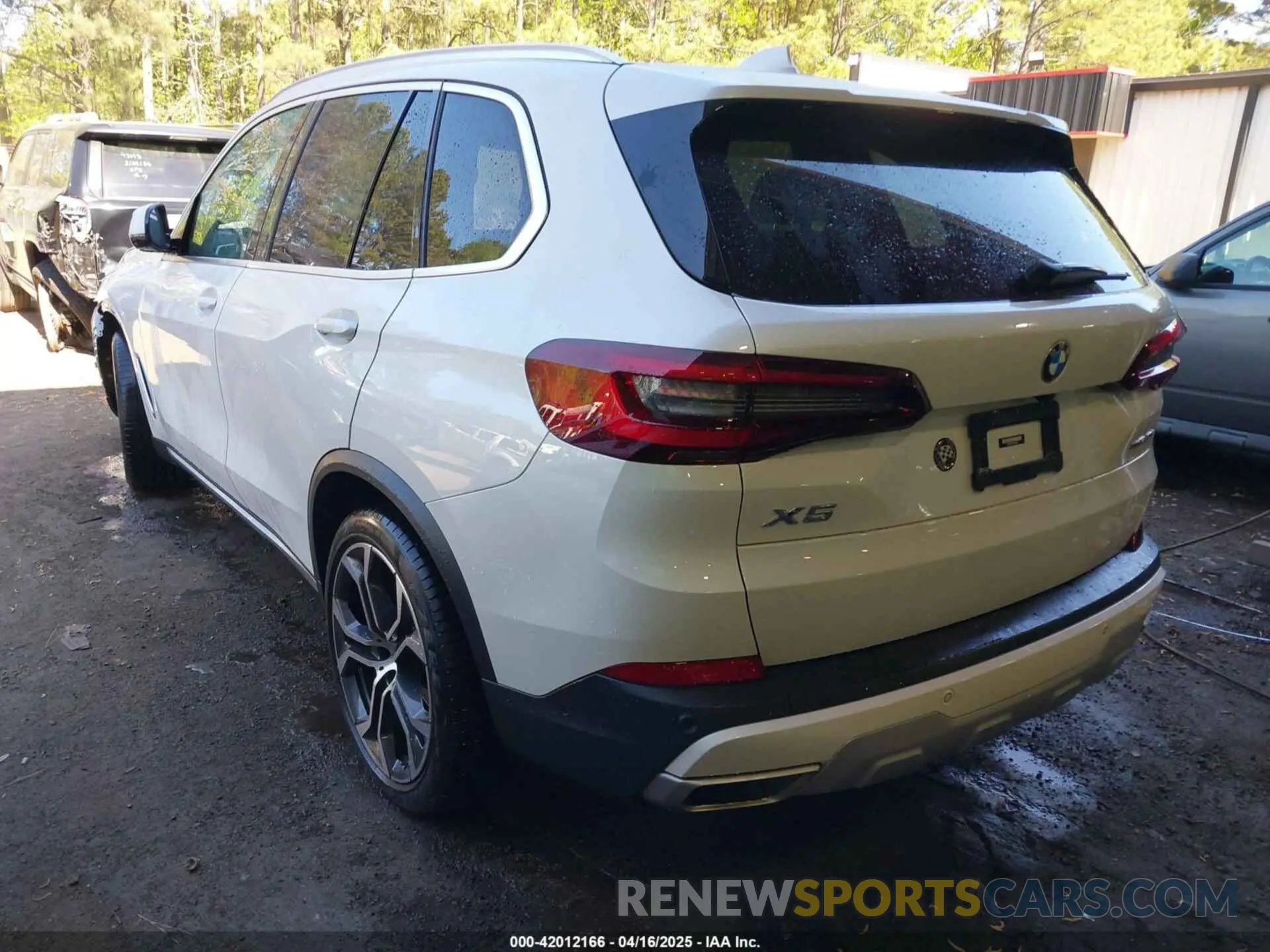 3 fotografías del automóvil dañado 5UXCR6C03N9L92409 BMW X5 2022