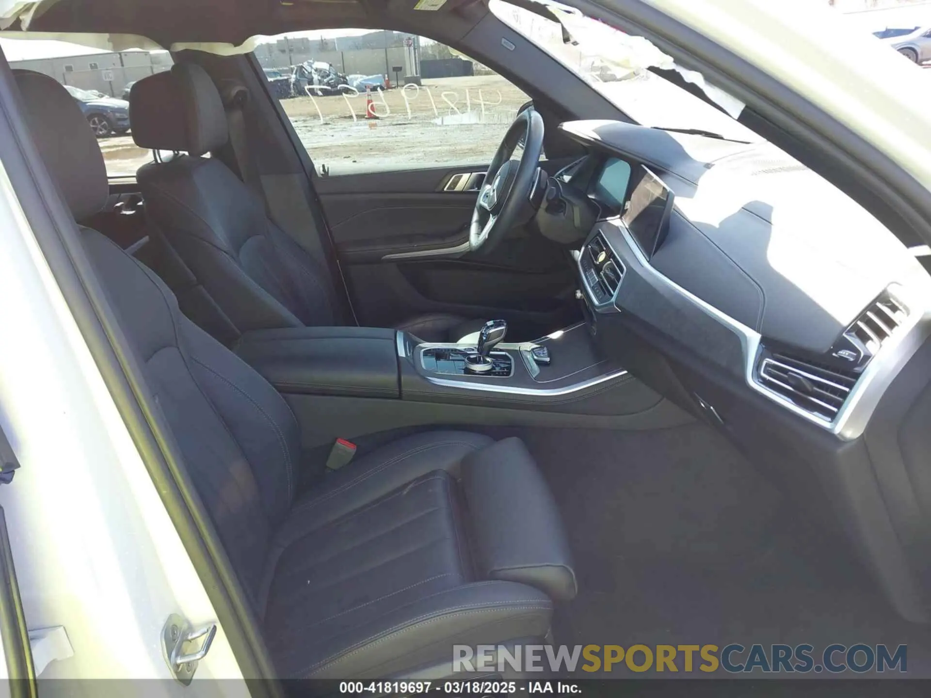 5 fotografías del automóvil dañado 5UXCR6C03N9M64919 BMW X5 2022