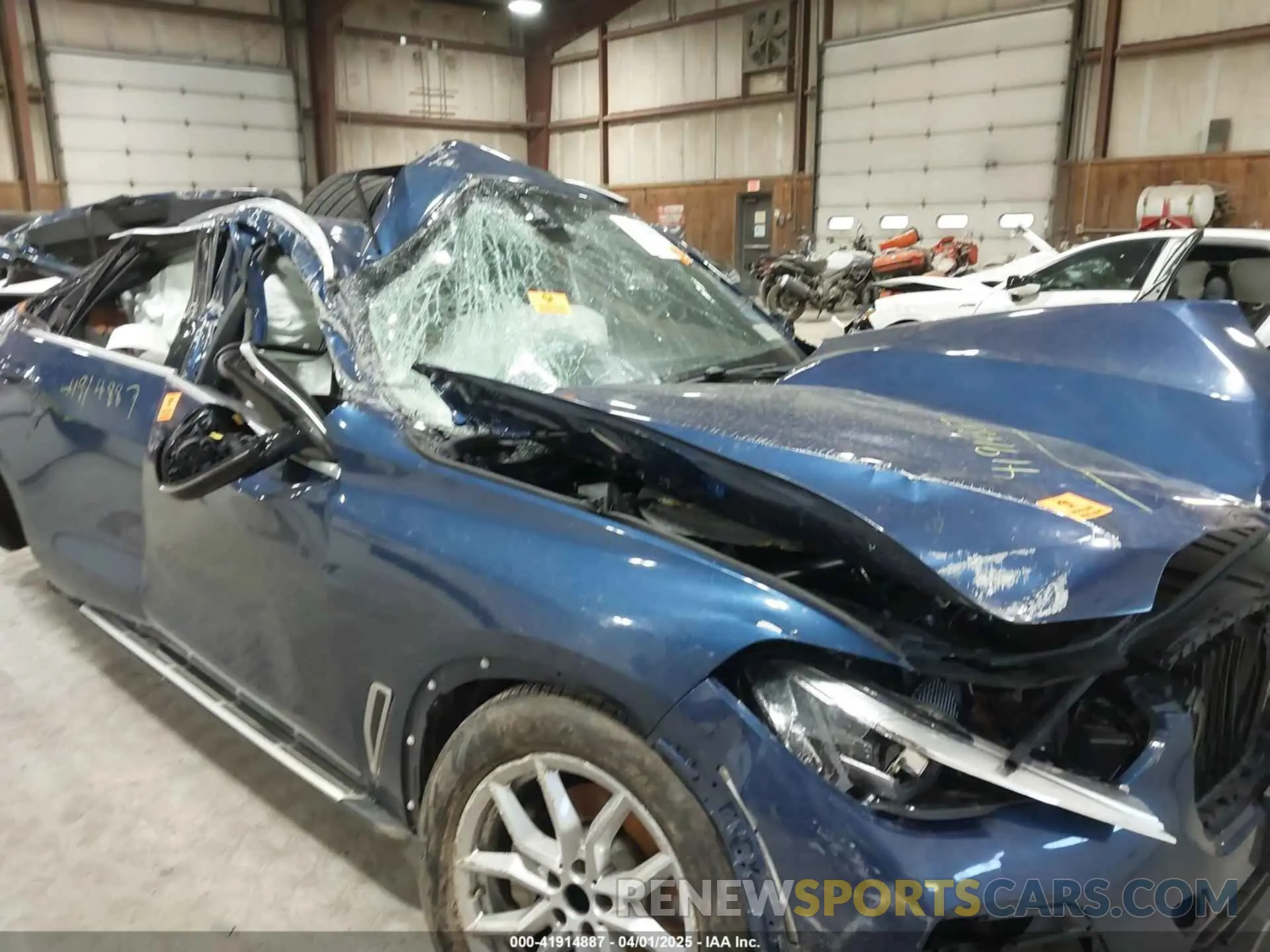 15 fotografías del automóvil dañado 5UXCR6C04N9J55444 BMW X5 2022