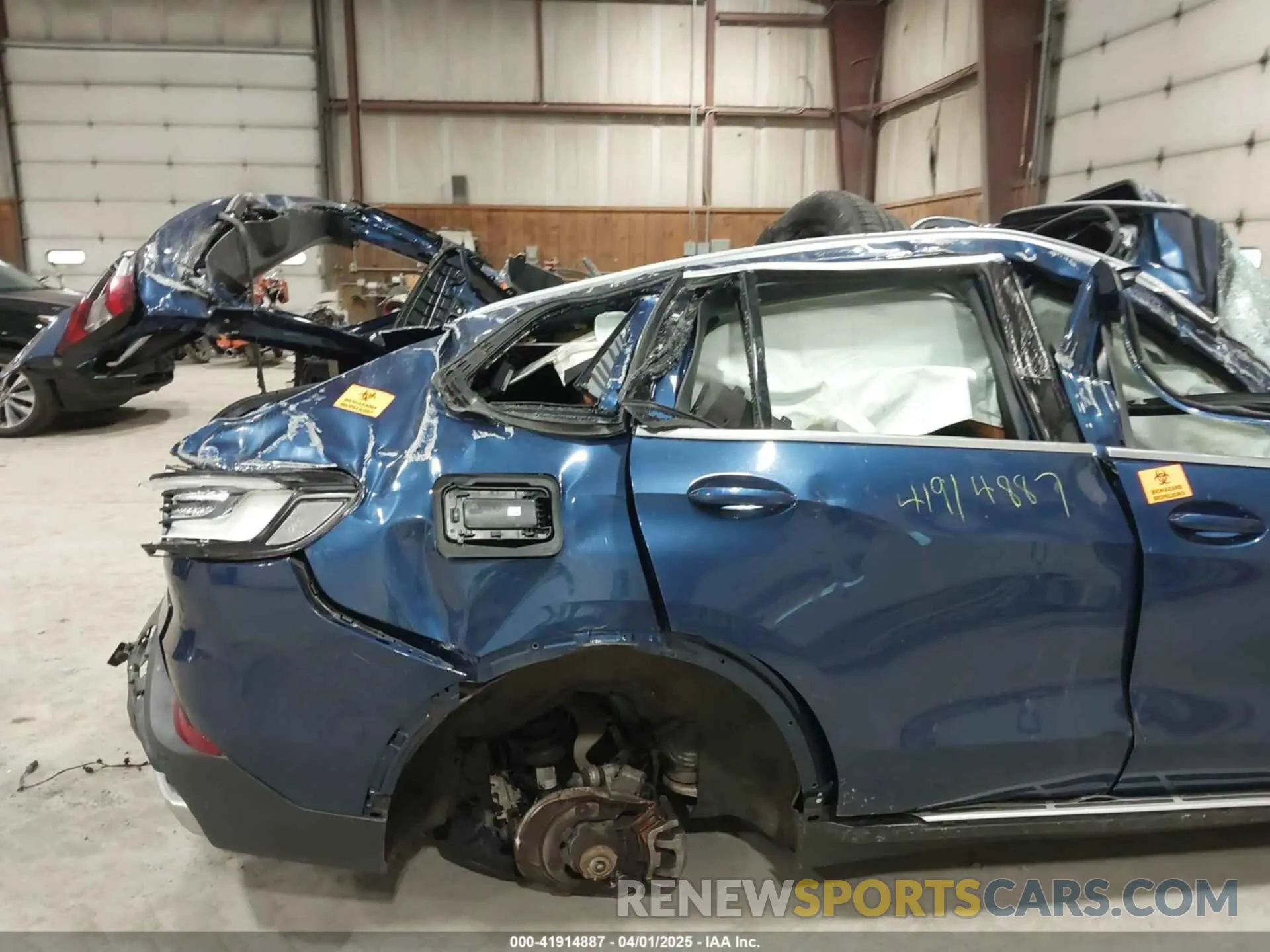 16 fotografías del automóvil dañado 5UXCR6C04N9J55444 BMW X5 2022