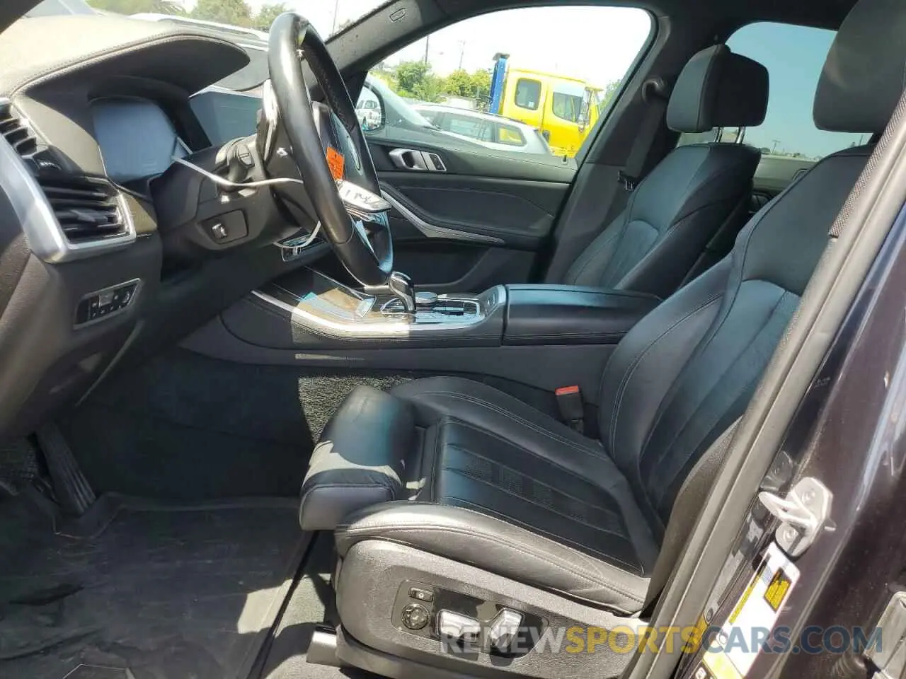 7 fotografías del automóvil dañado 5UXCR6C04N9L93813 BMW X5 2022
