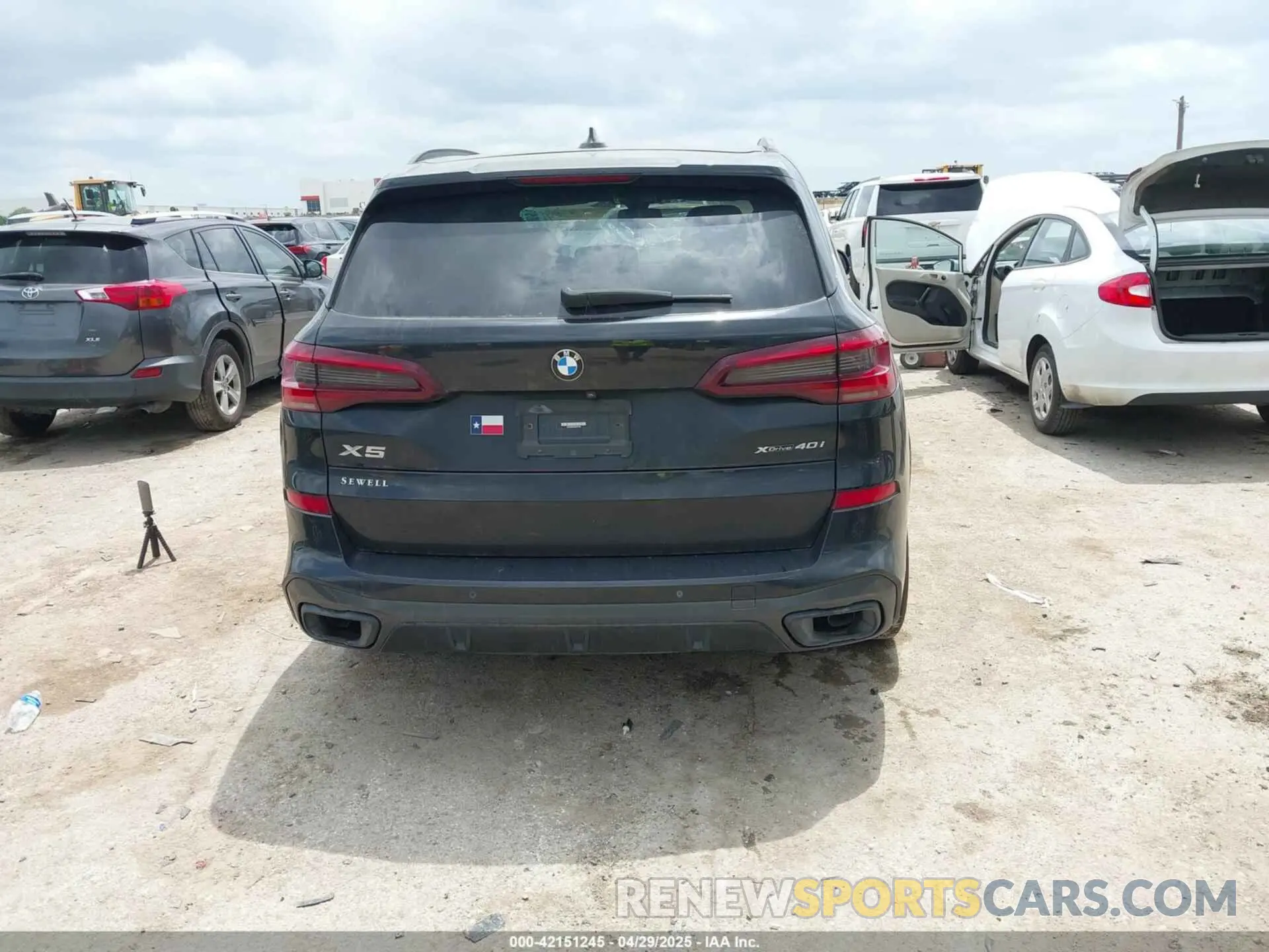 15 fotografías del automóvil dañado 5UXCR6C06N9K77433 BMW X5 2022