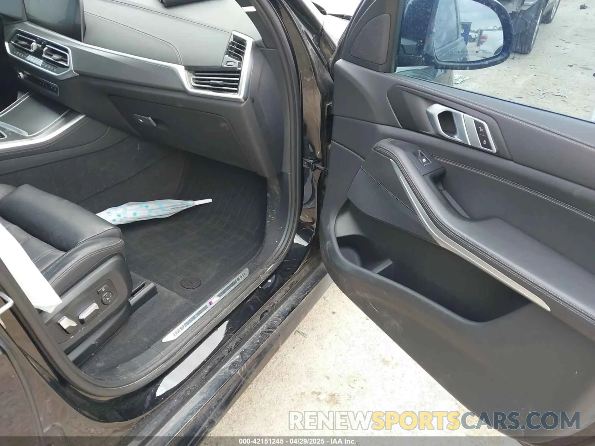 5 fotografías del automóvil dañado 5UXCR6C06N9K77433 BMW X5 2022