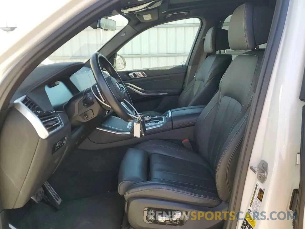 7 fotografías del automóvil dañado 5UXCR6C06N9L11340 BMW X5 2022