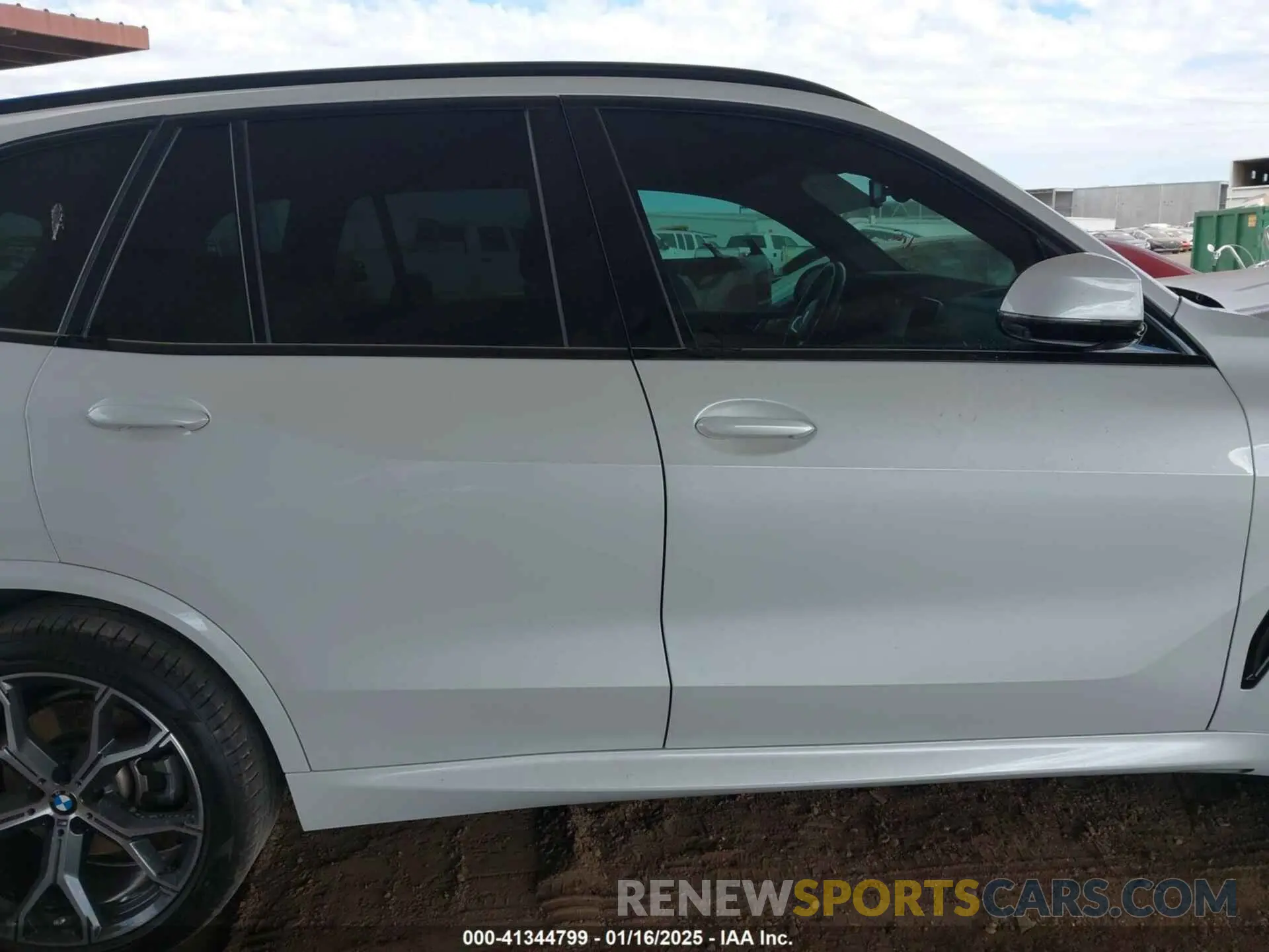 13 fotografías del automóvil dañado 5UXCR6C07N9J78569 BMW X5 2022