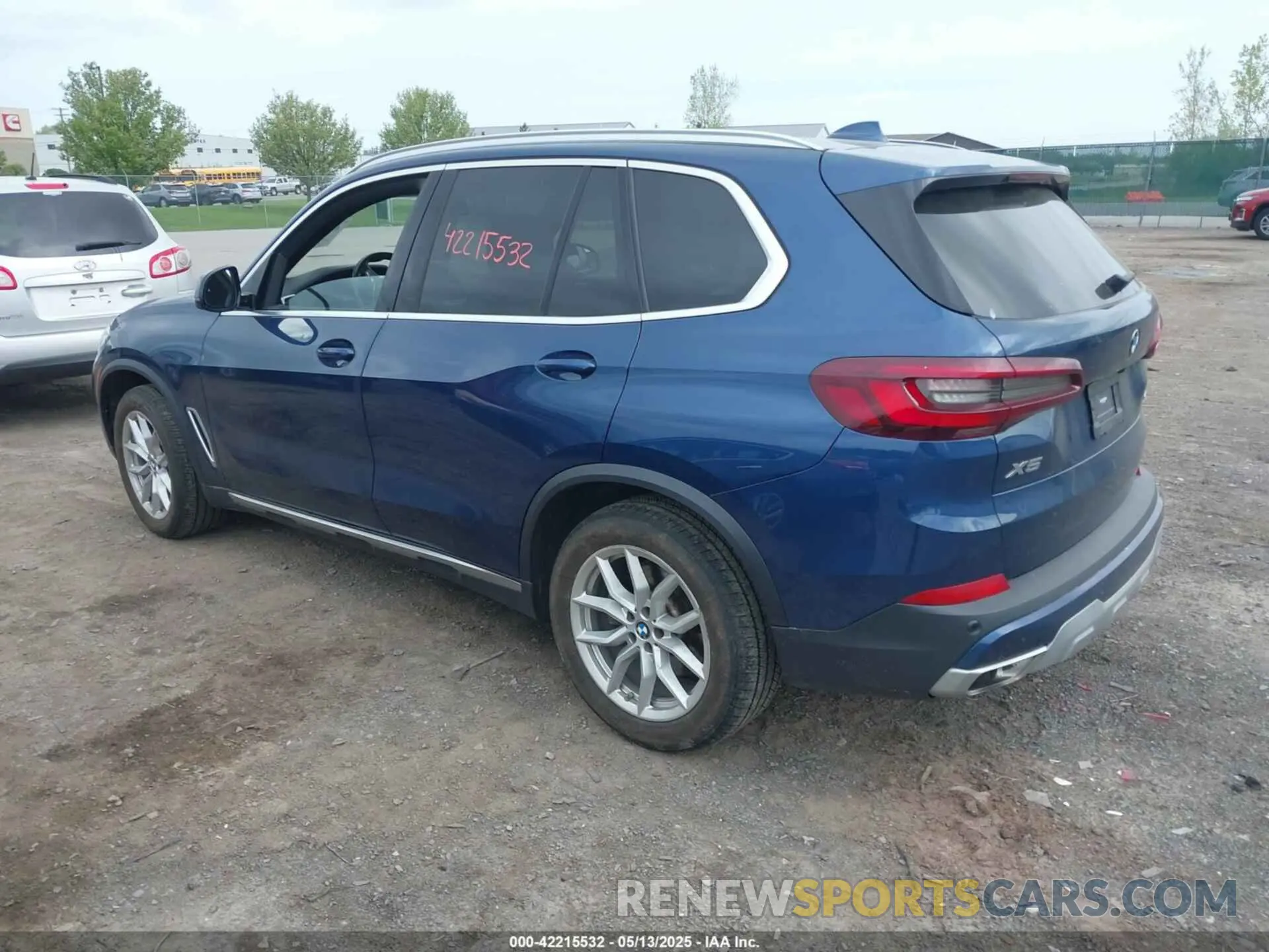 3 fotografías del automóvil dañado 5UXCR6C08N9J99866 BMW X5 2022