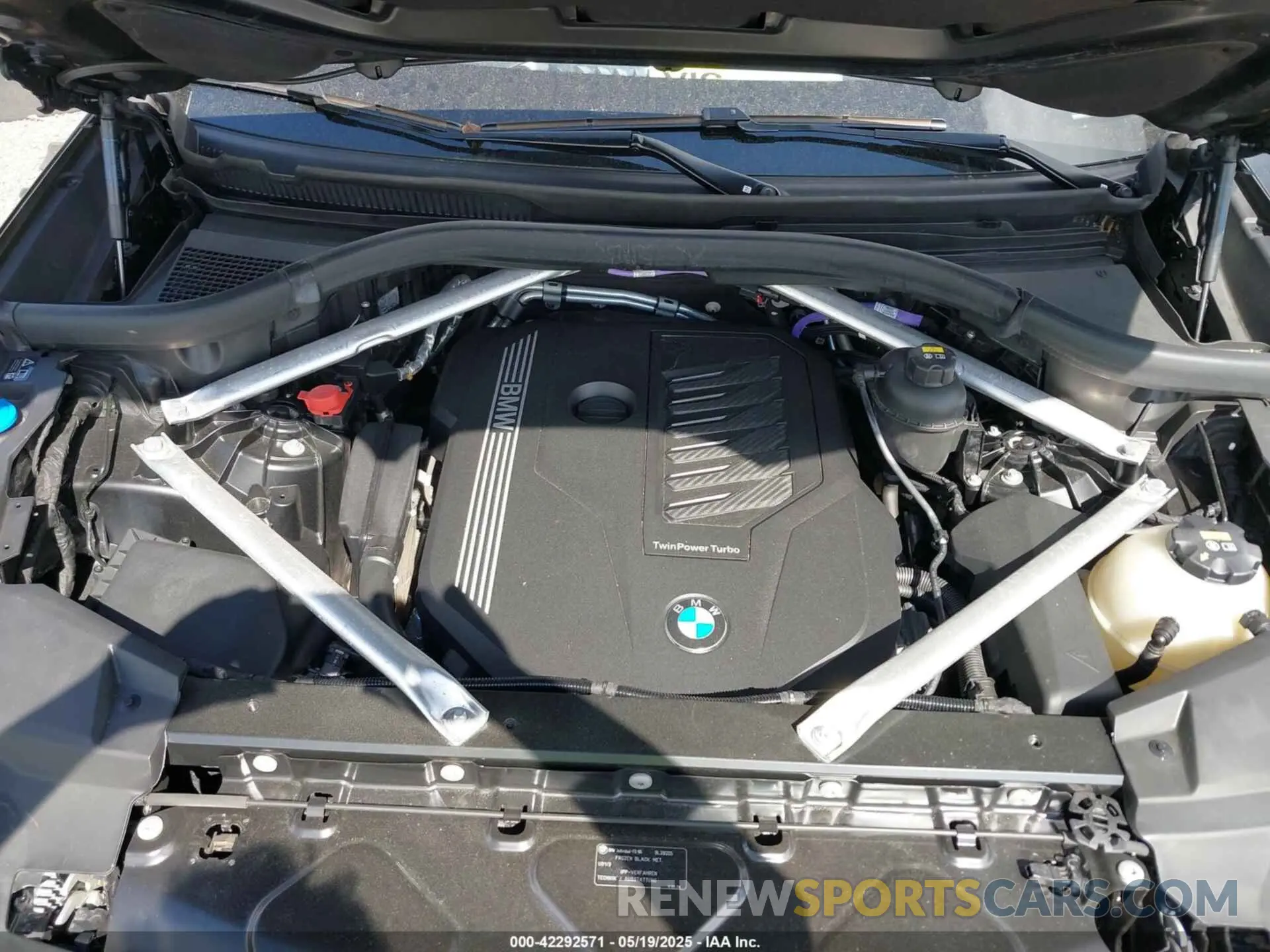 10 fotografías del automóvil dañado 5UXCR6C08N9L39205 BMW X5 2022