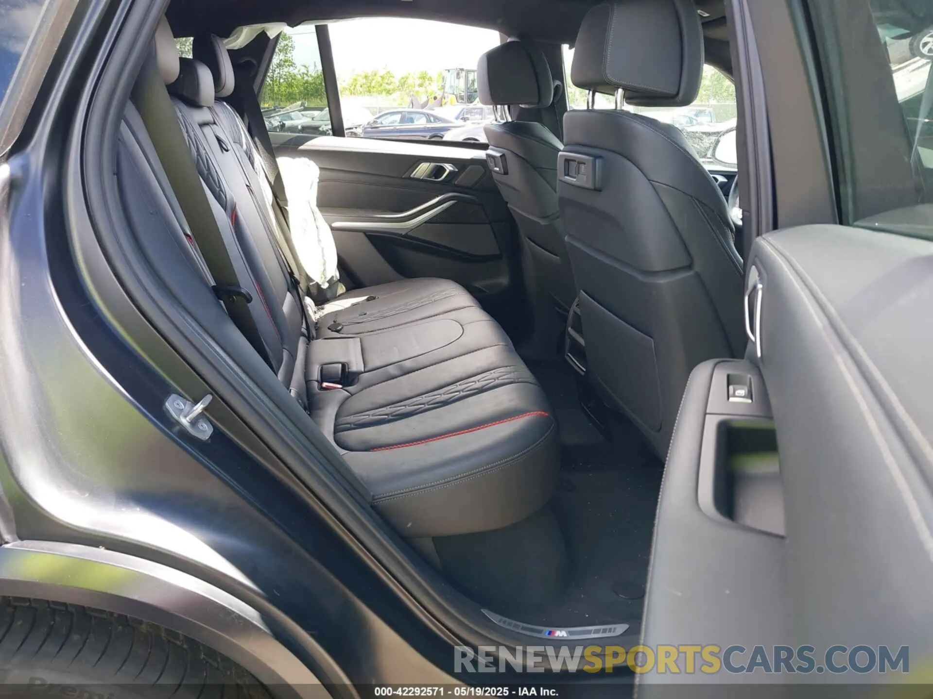 8 fotografías del automóvil dañado 5UXCR6C08N9L39205 BMW X5 2022
