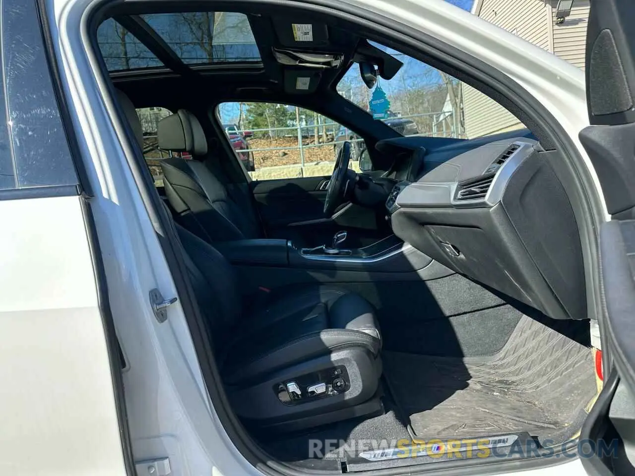 8 fotografías del automóvil dañado 5UXCR6C0XN9K63969 BMW X5 2022