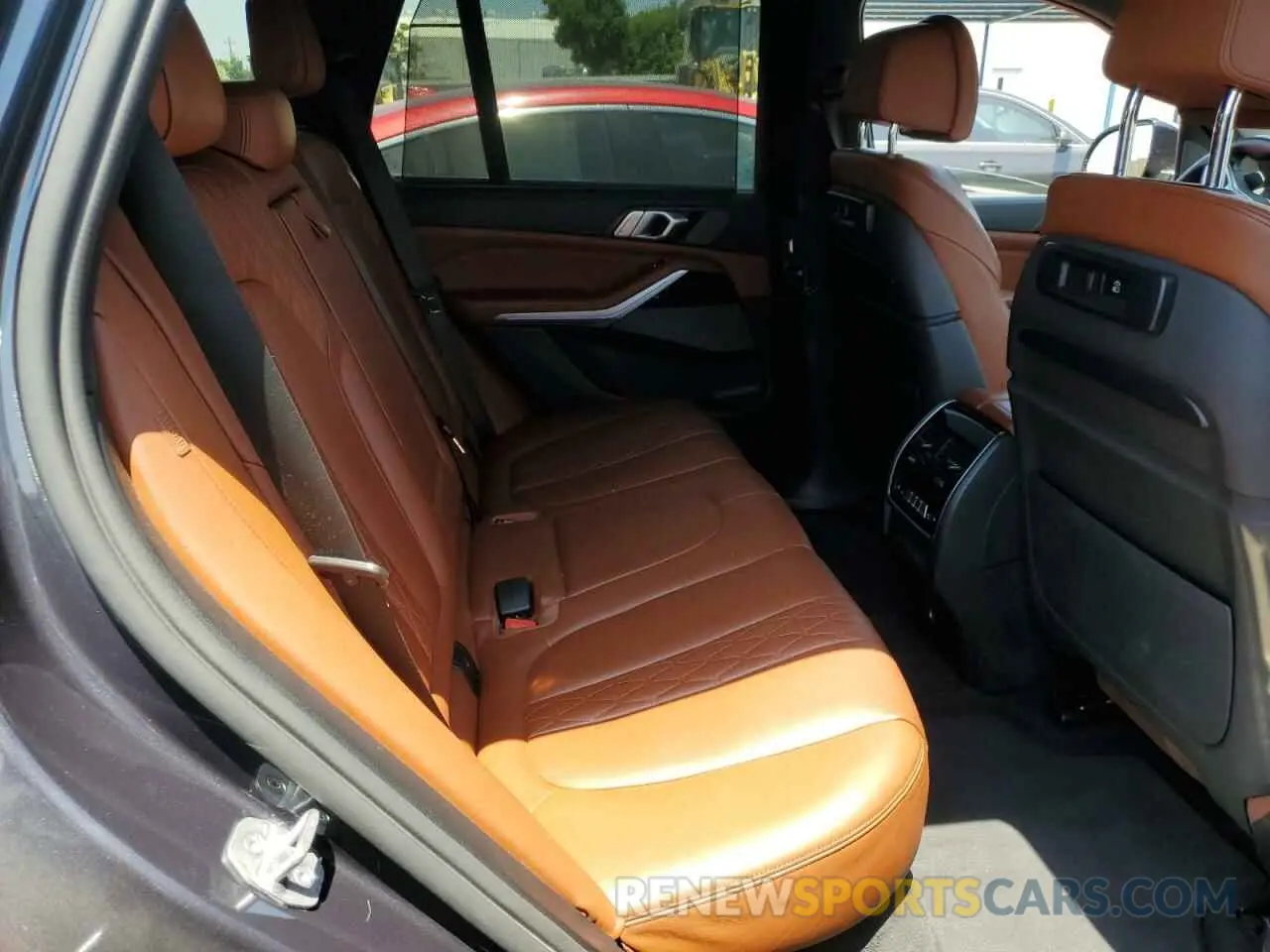 11 fotografías del automóvil dañado 5UXJU4C03N9J16242 BMW X5 2022
